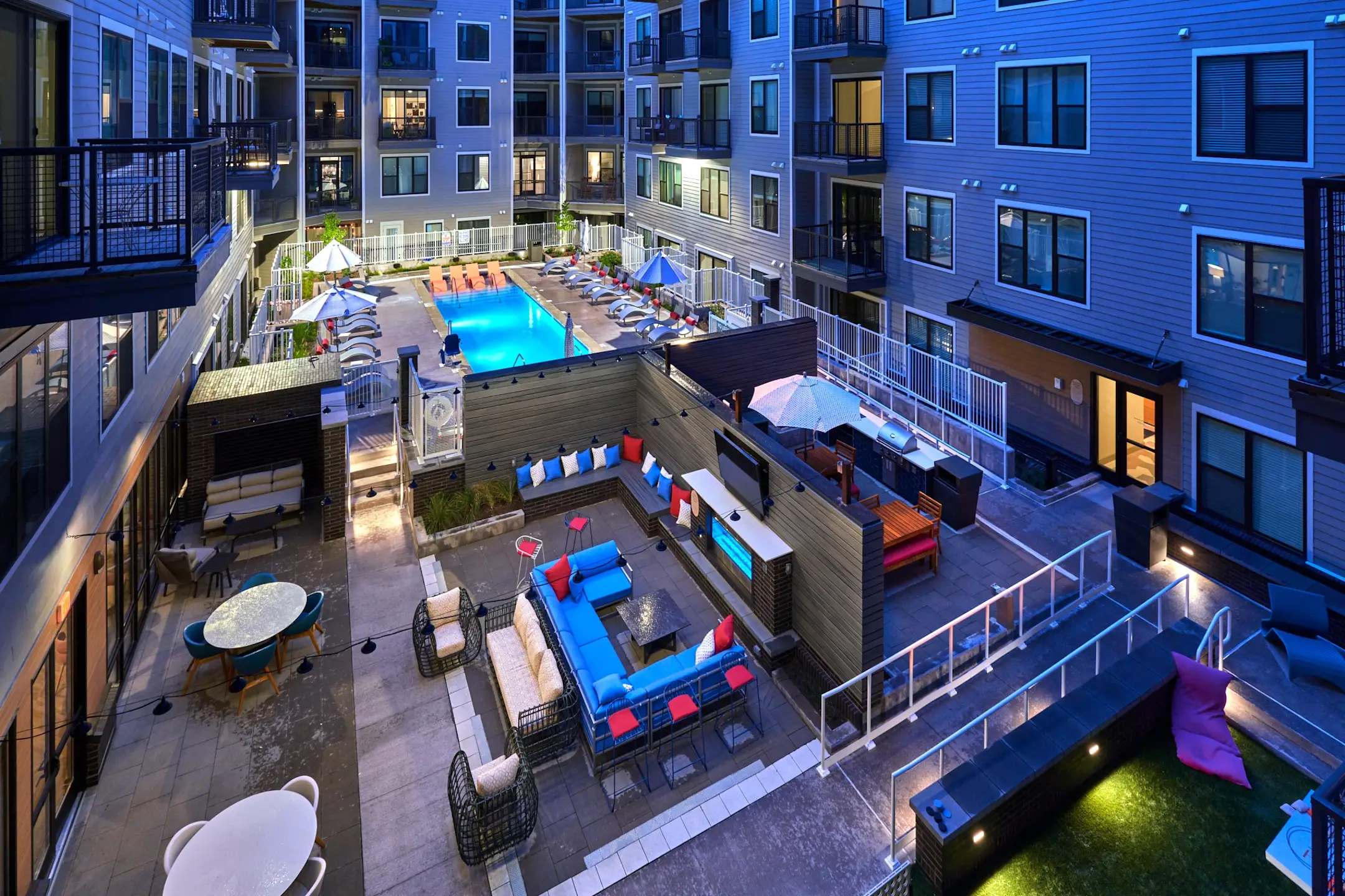 Church and Henley 700 Henley St SW Knoxville, TN Apartments for