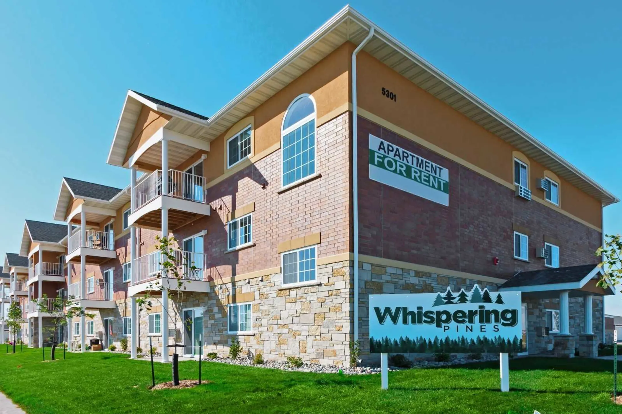 Building - Whispering Pines - Fargo, ND