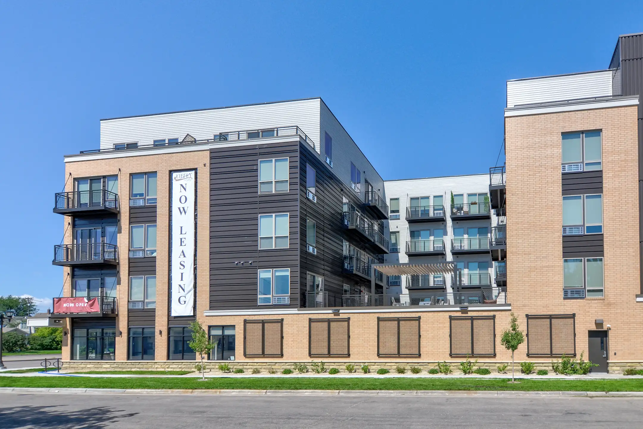 Building - Liffey on Snelling - Saint Paul, MN