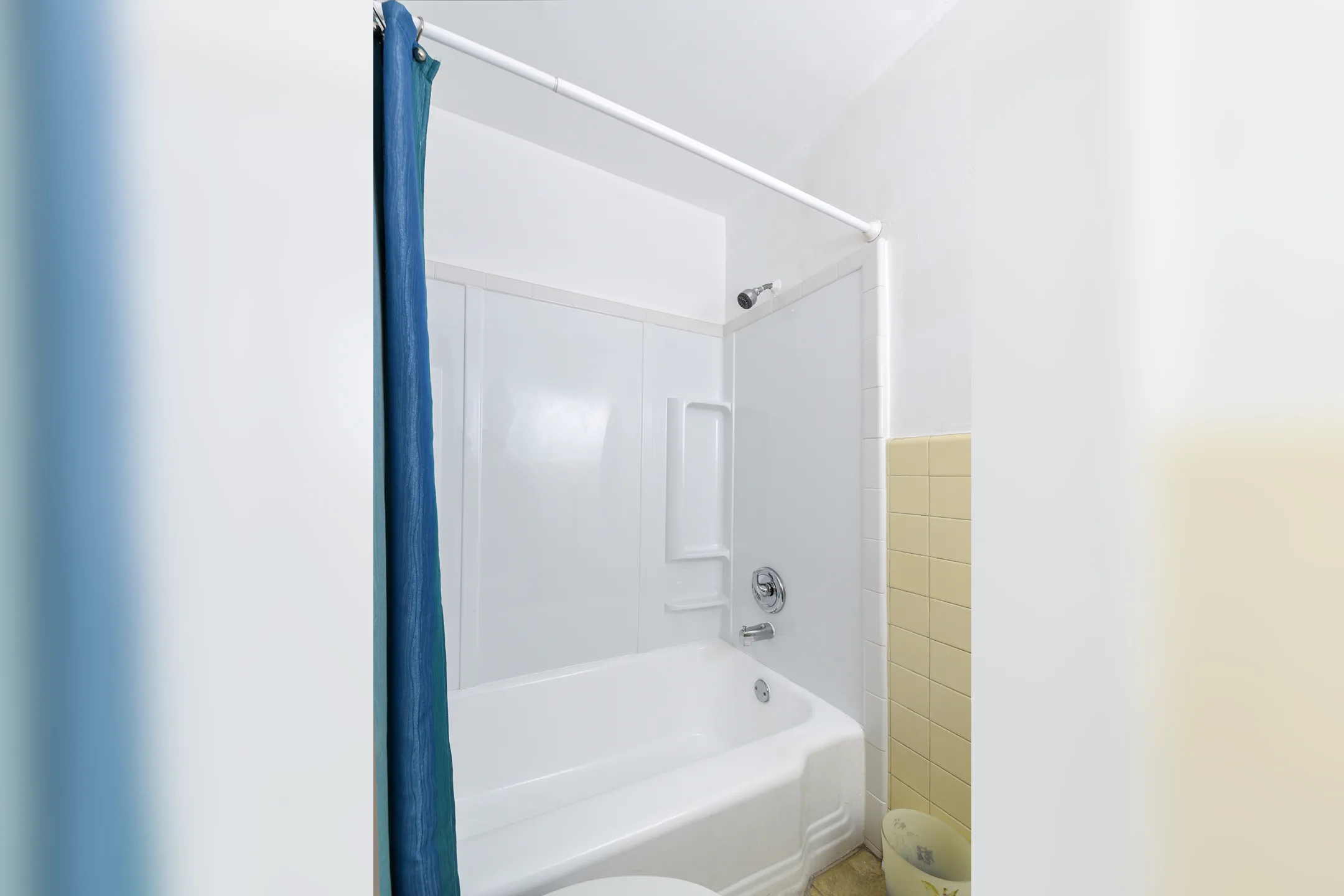 Bathroom - Washington Park Apartments - Camden, NJ