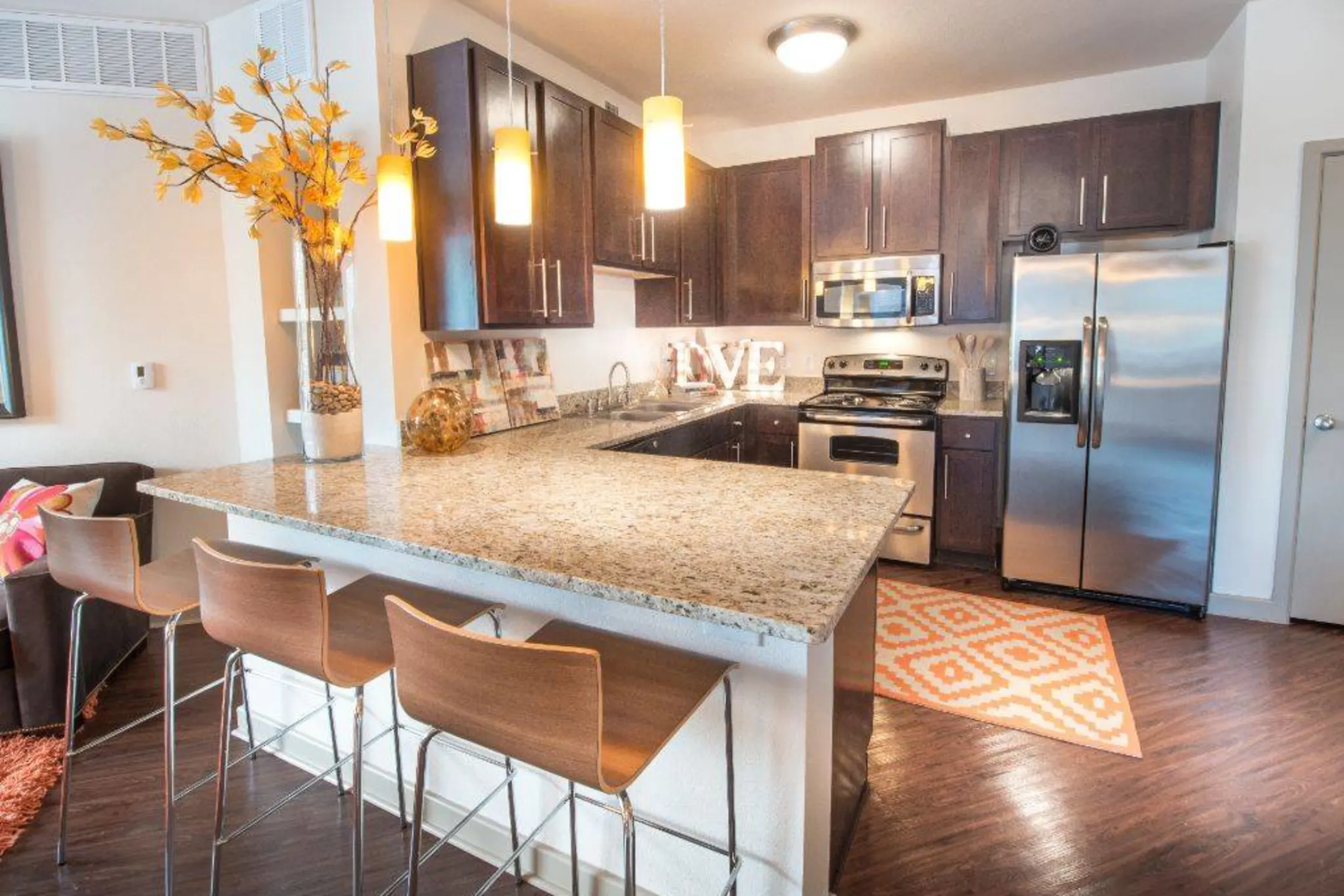 Kitchen - The Atlantic Highland Park - Dallas, TX