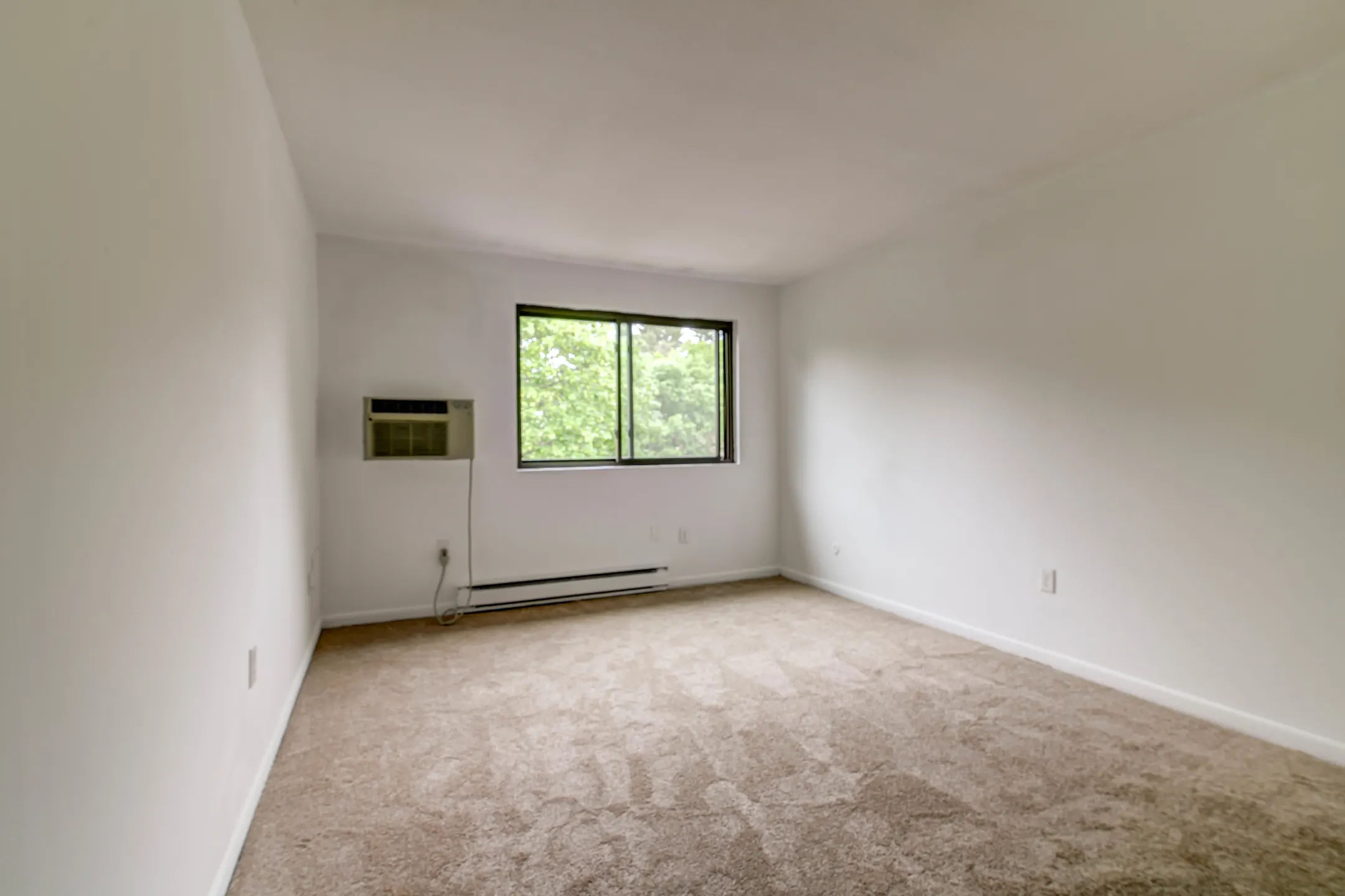 Lord Baron Apartments - 8 Baron Park Ln | Burlington, MA for Rent | Rent.