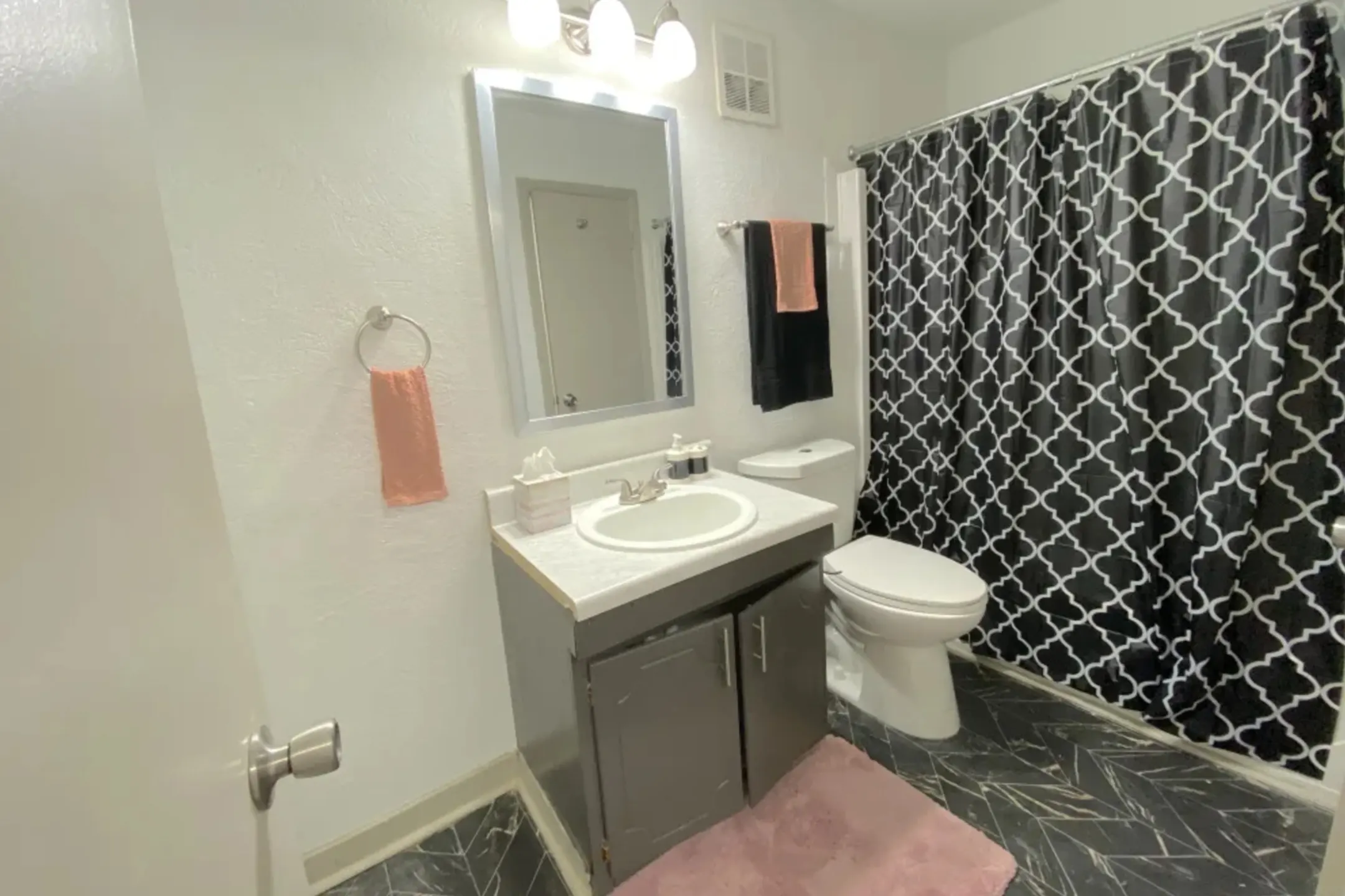 Bathroom - Retreat at Greenbriar II - Atlanta, GA