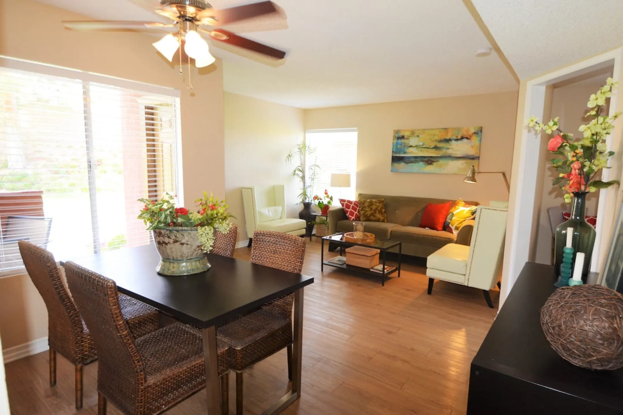 The Arches at Regional Center West 570 Knollview Ct Palmdale, CA