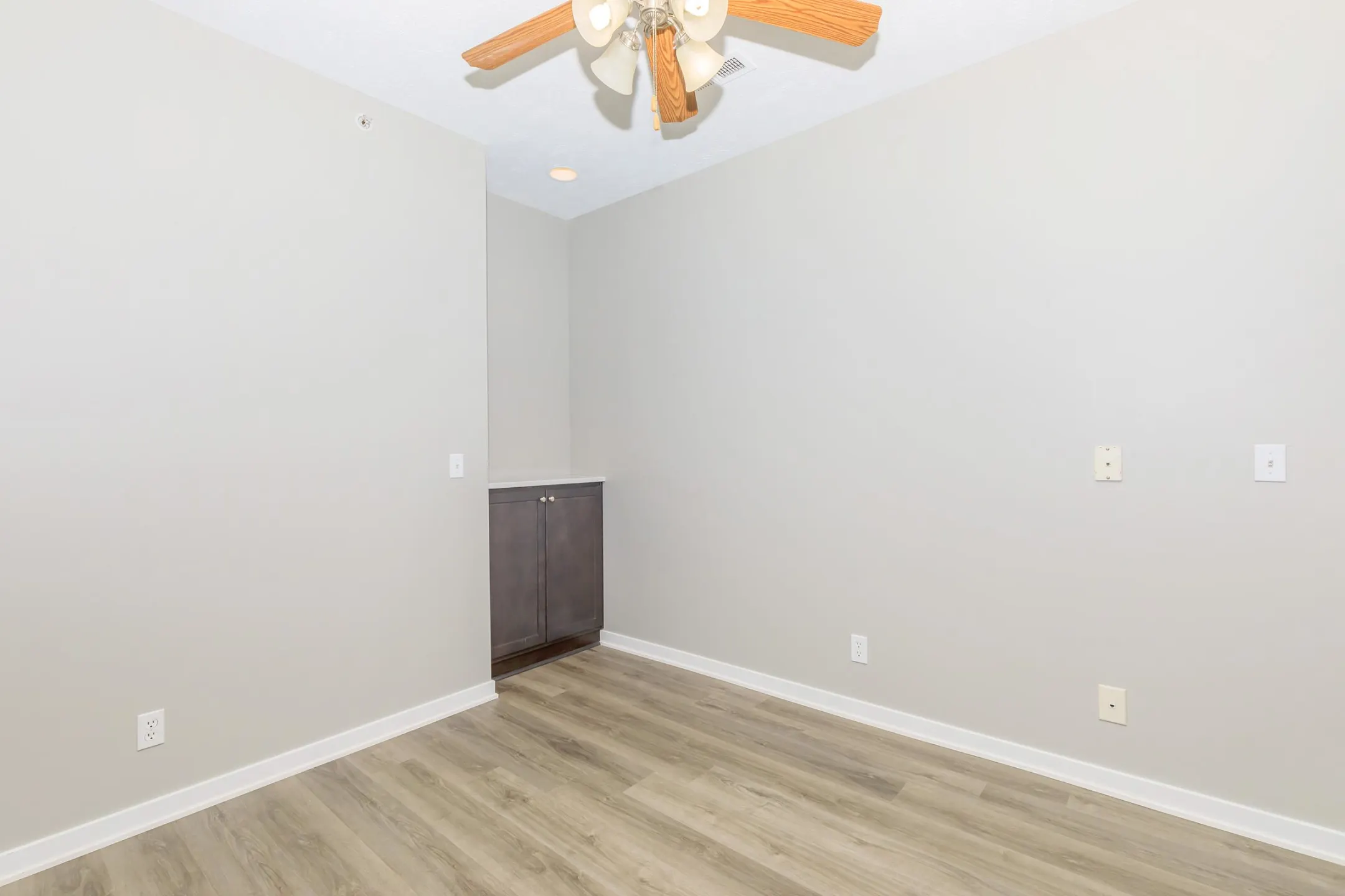 Springhill Ridge Apartments Omaha, NE 68136