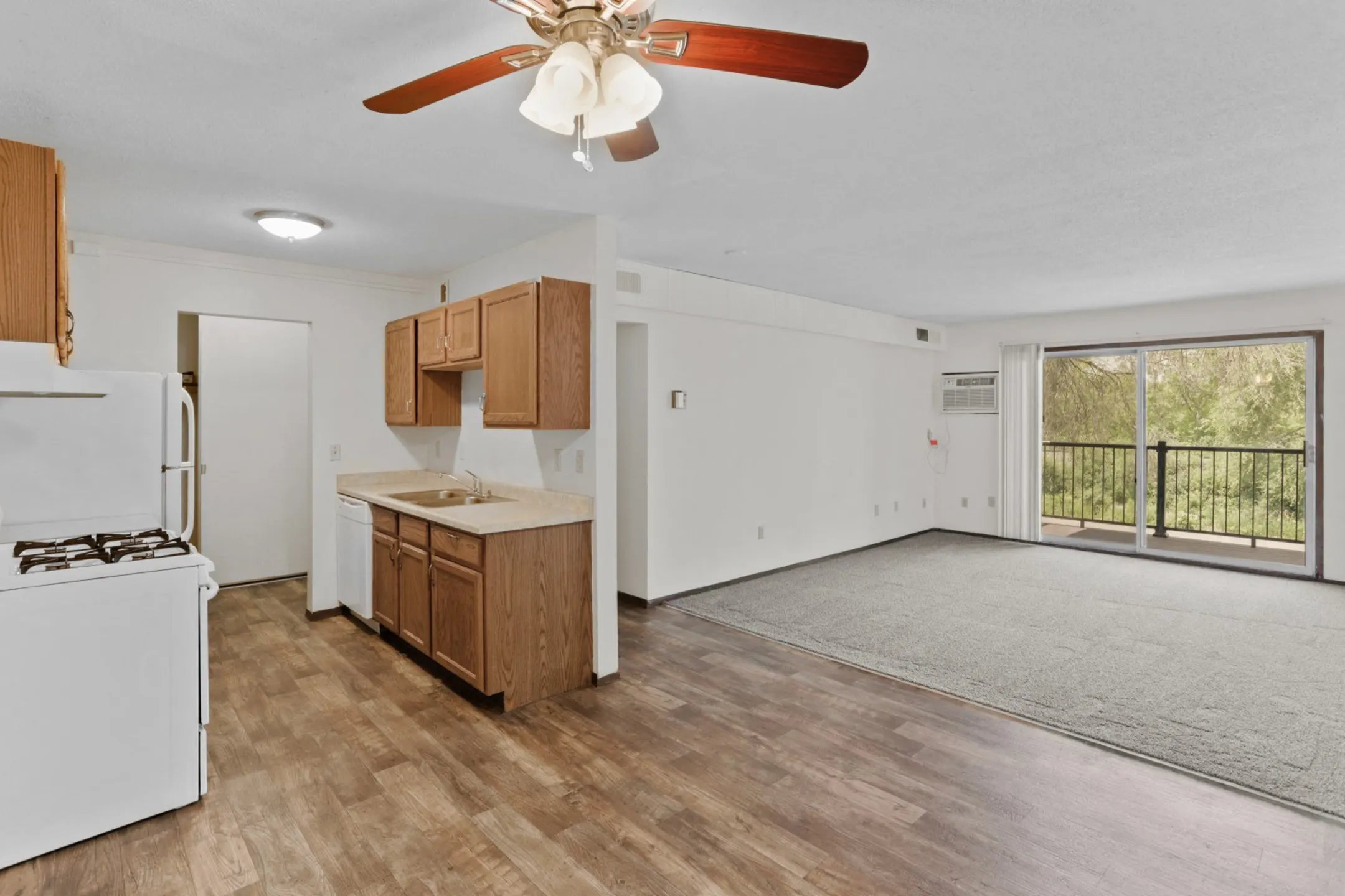 Parkridge Way Apartments New Hope, MN 55428