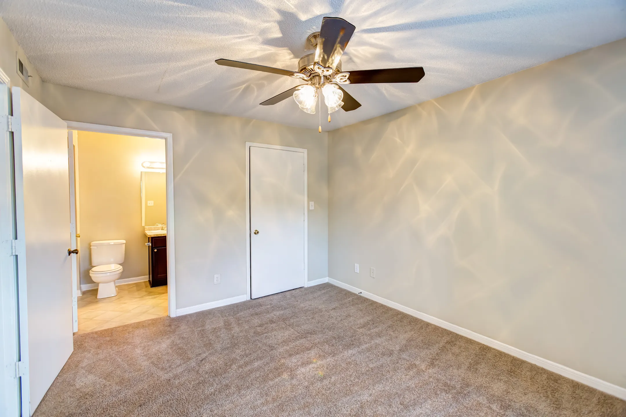 Crowne at Overton Village Apartments Vestavia, AL 35243