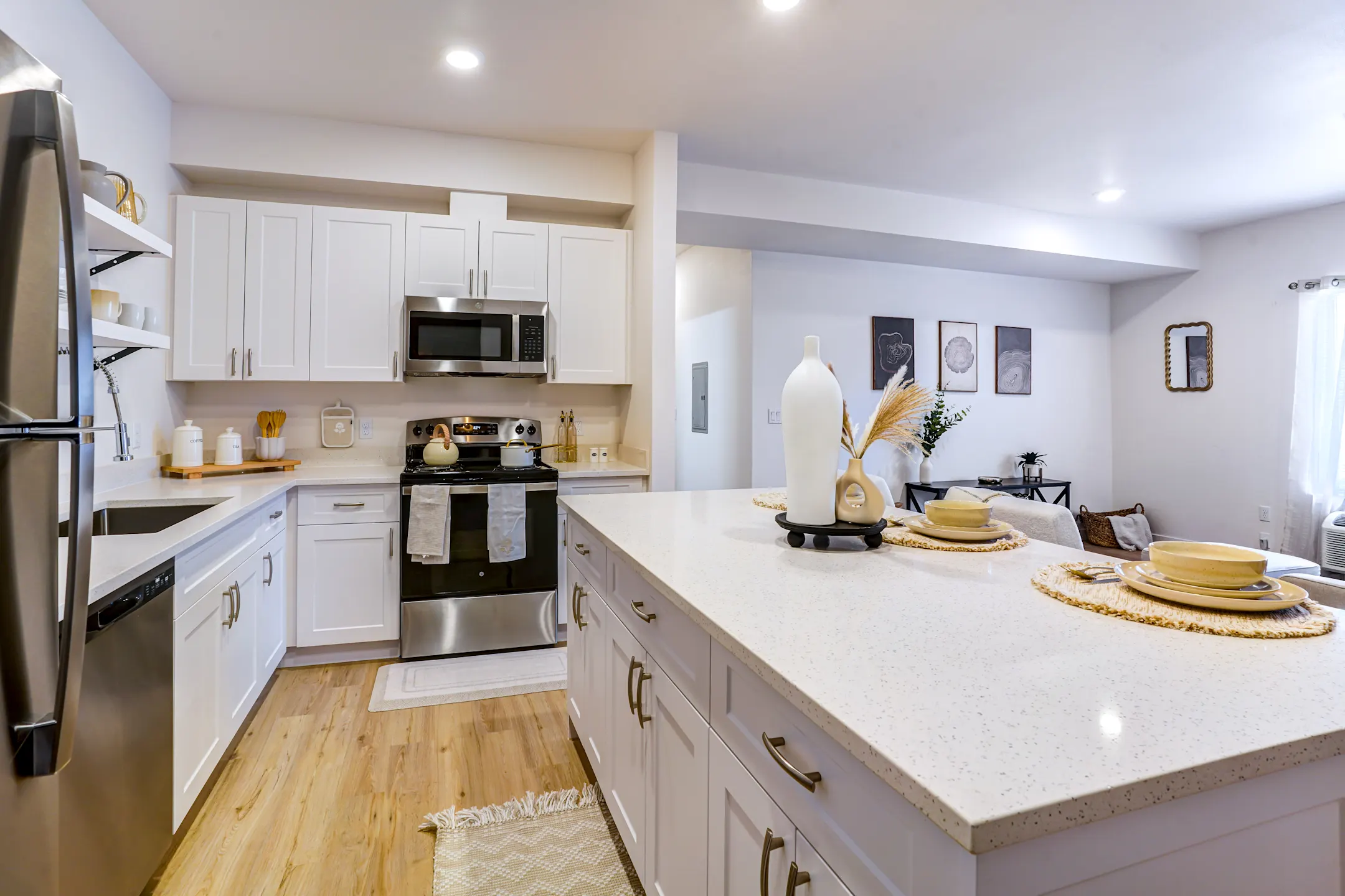 Woodburn Villas 2100 Arney Lane Northeast Woodburn, OR Apartments