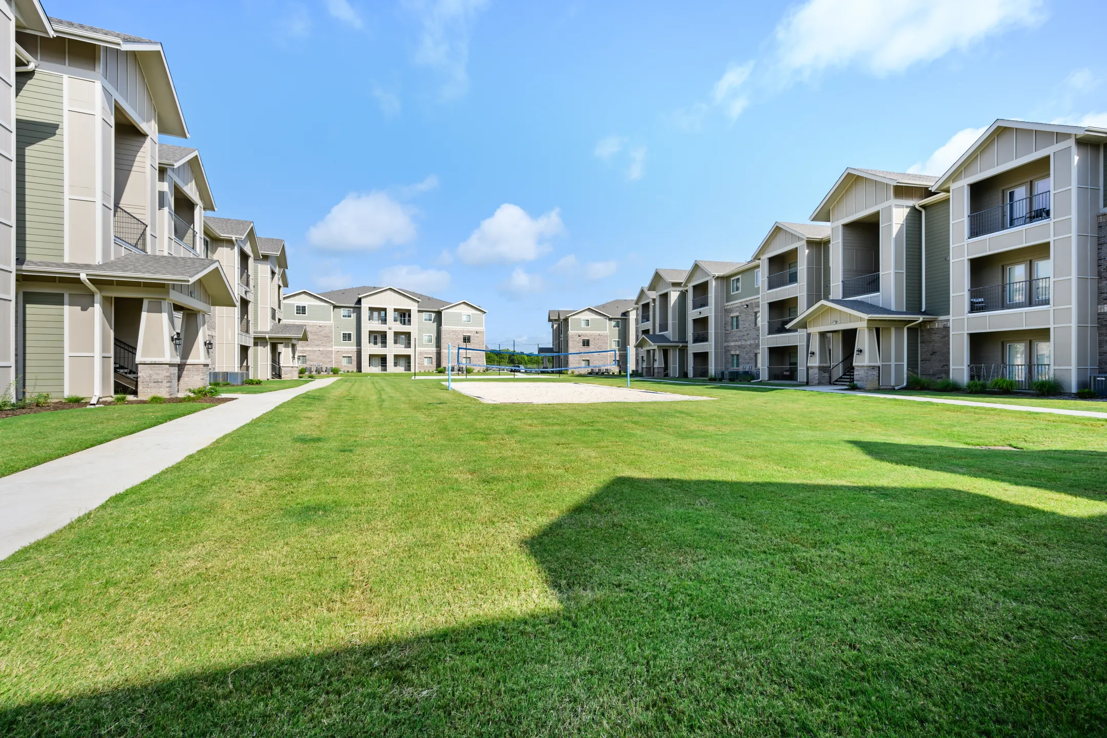 Shannon Creek Apartments 1650 Candler Dr Burleson, TX Apartments