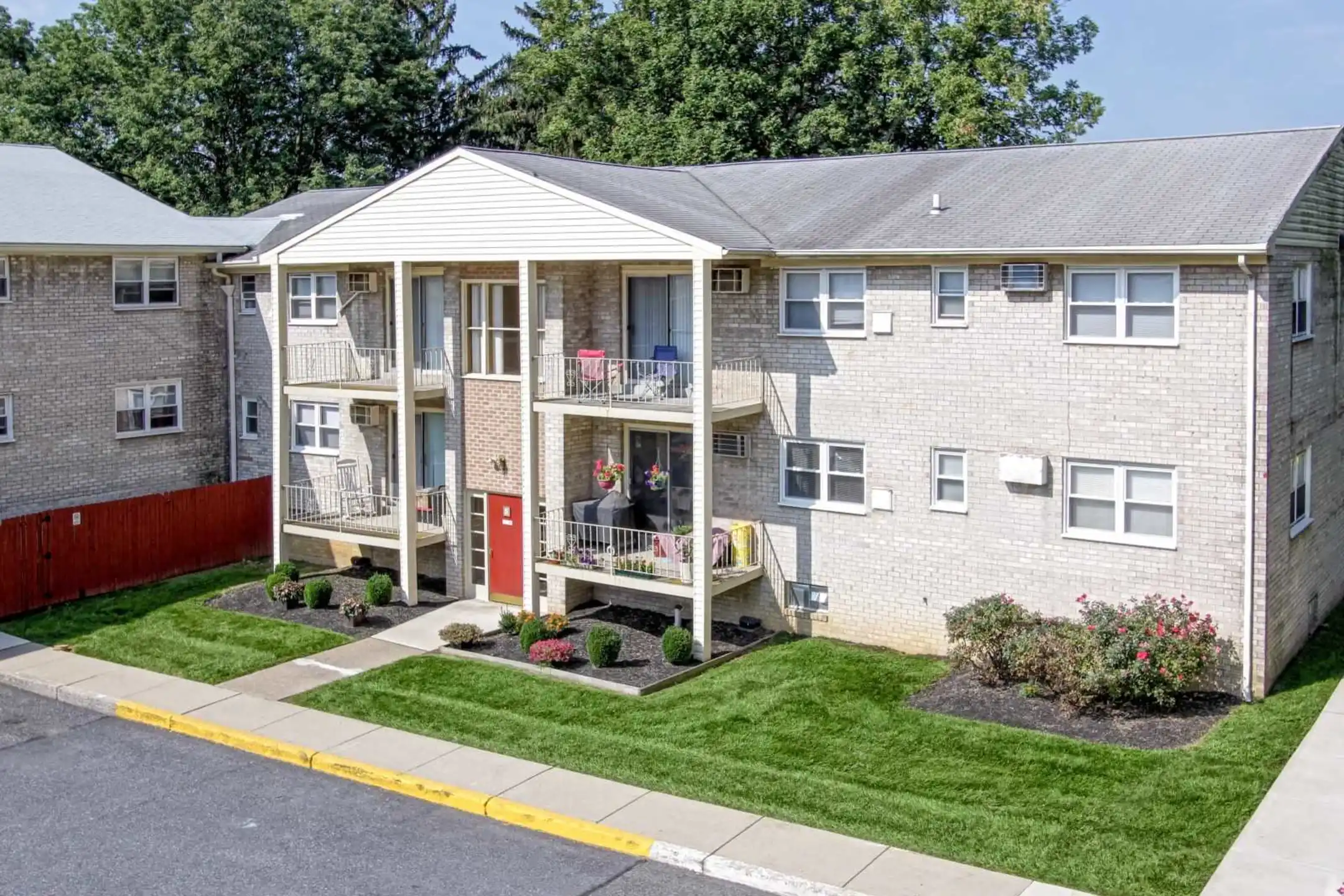 Building - Parkview - Whitehall, PA