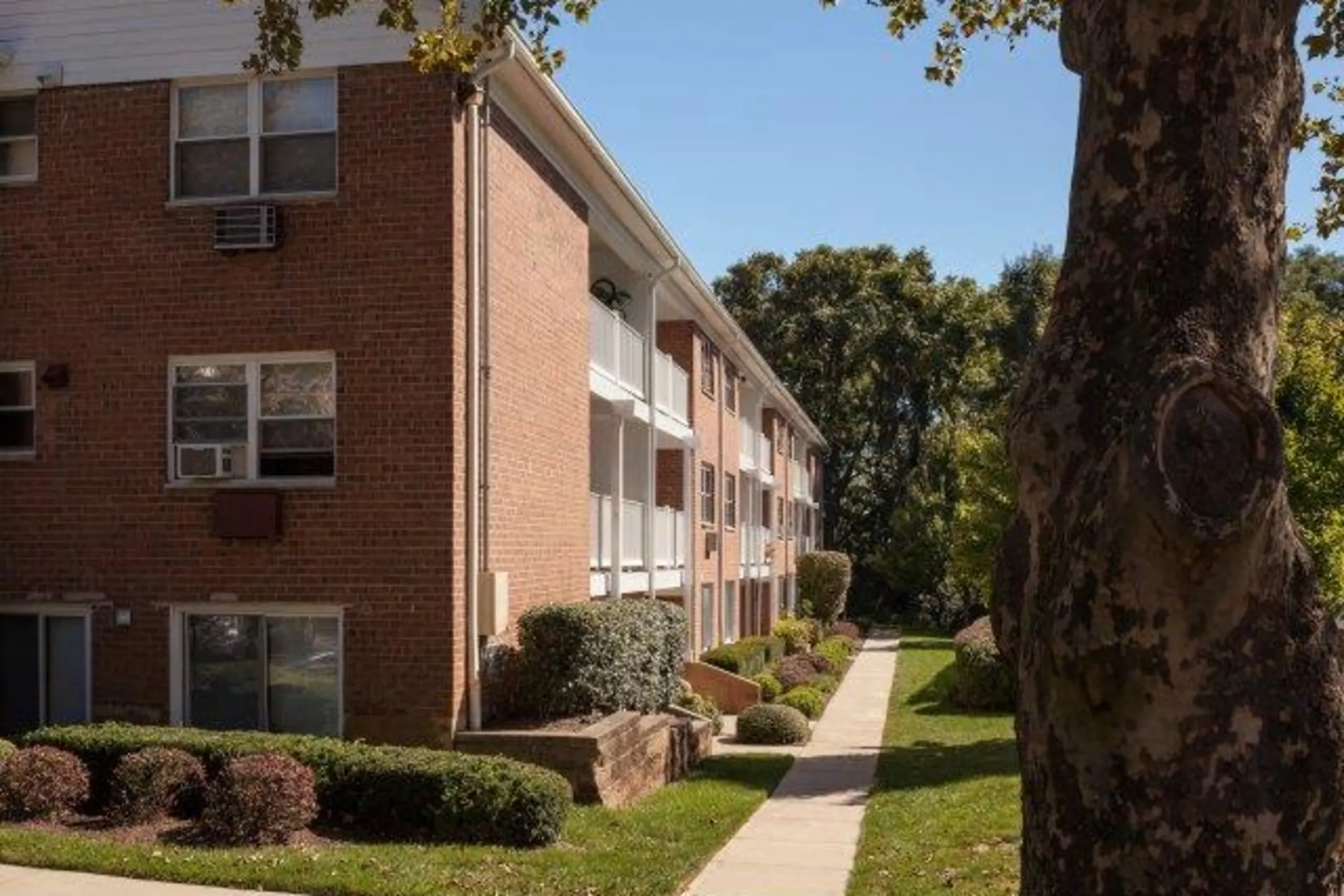Crestview Apartments Apartments Parlin, NJ 08859