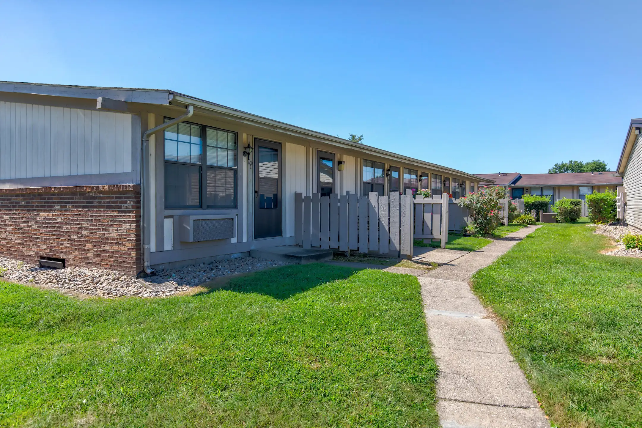 Cedarwood Apartments 731 Sycamore St 100 Belpre, OH Apartments for