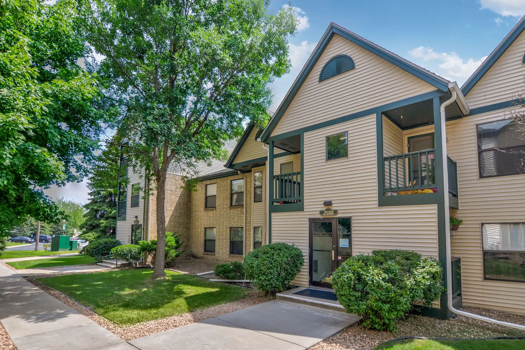 Autumn Woods Apartments Saint Anthony, MN 55418