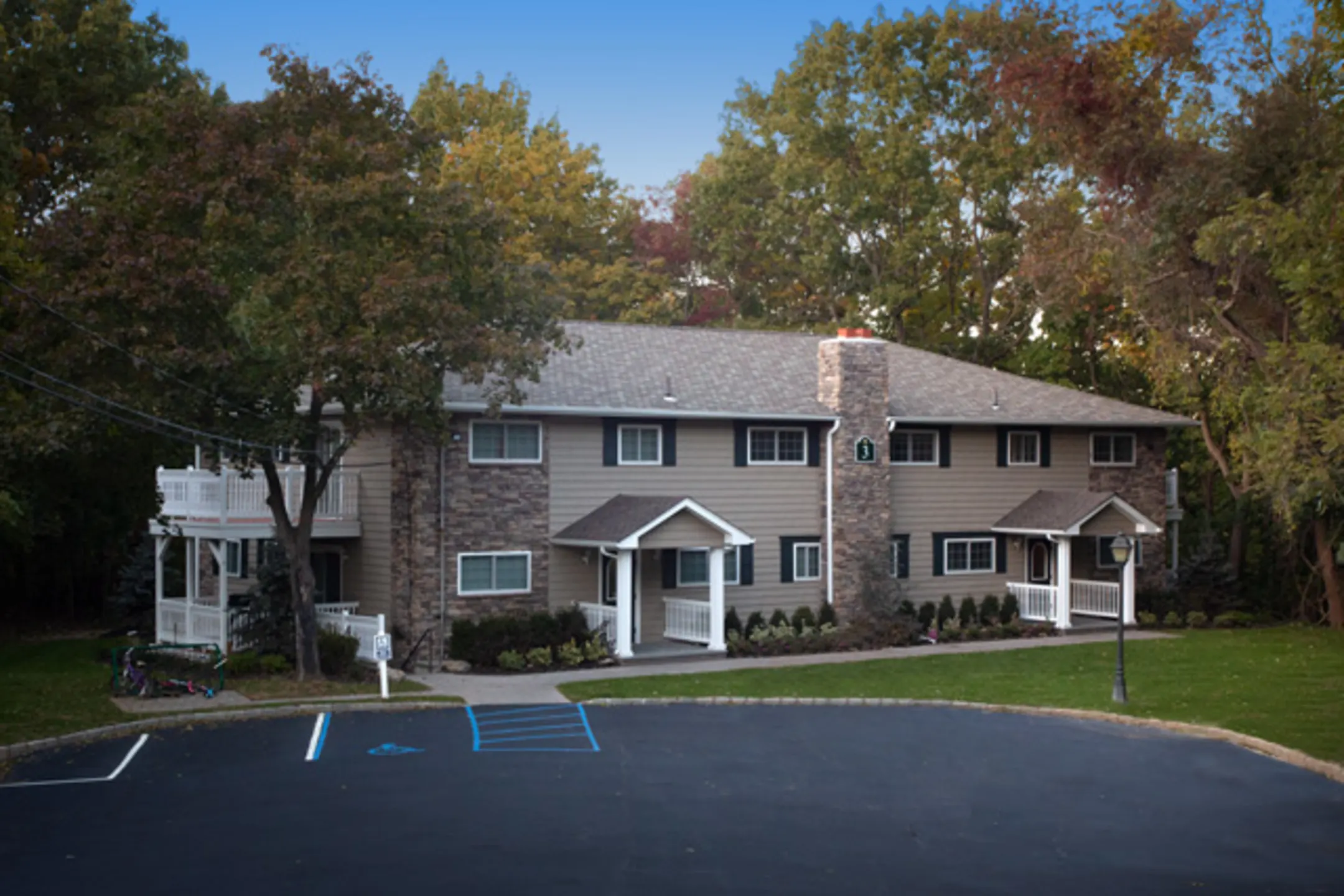 Fairfield Falls Apartments Port Jefferson, NY 11777