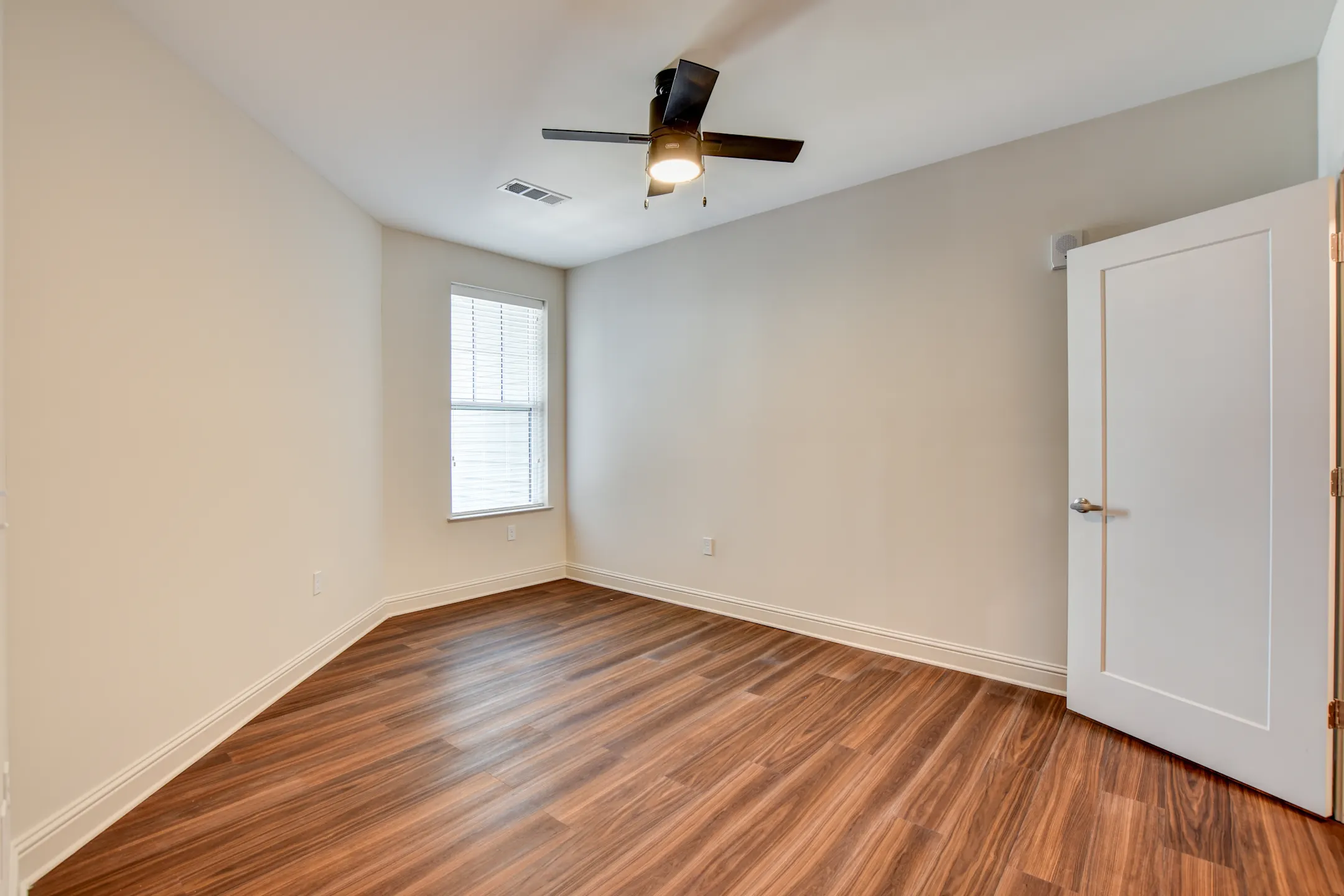 Metronome at MidCity Apartments Huntsville, AL 35806