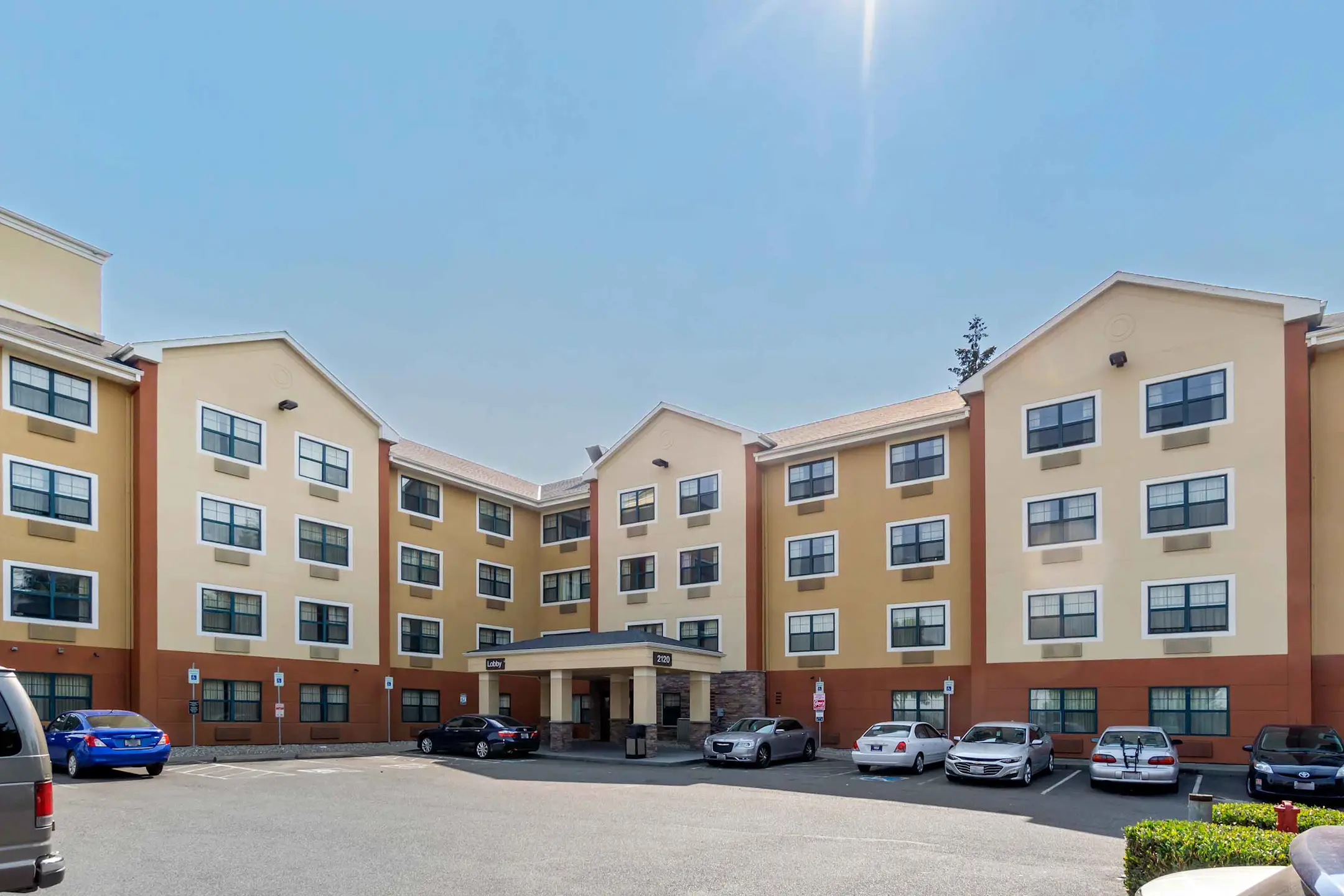 Building - Furnished Studio - Tacoma - South - Tacoma, WA