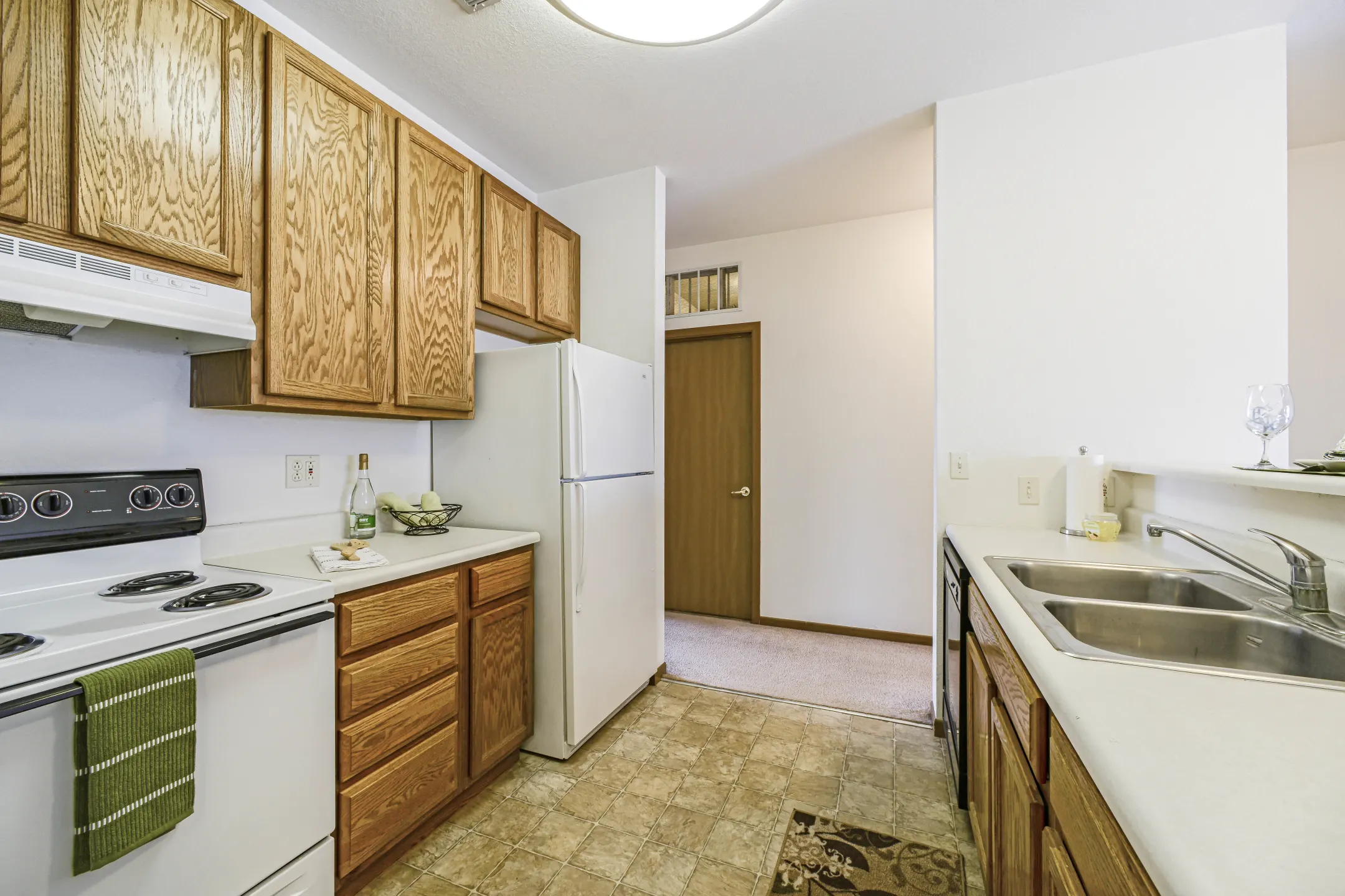 Willows of Peoria Apartments - Peoria, IL 61614