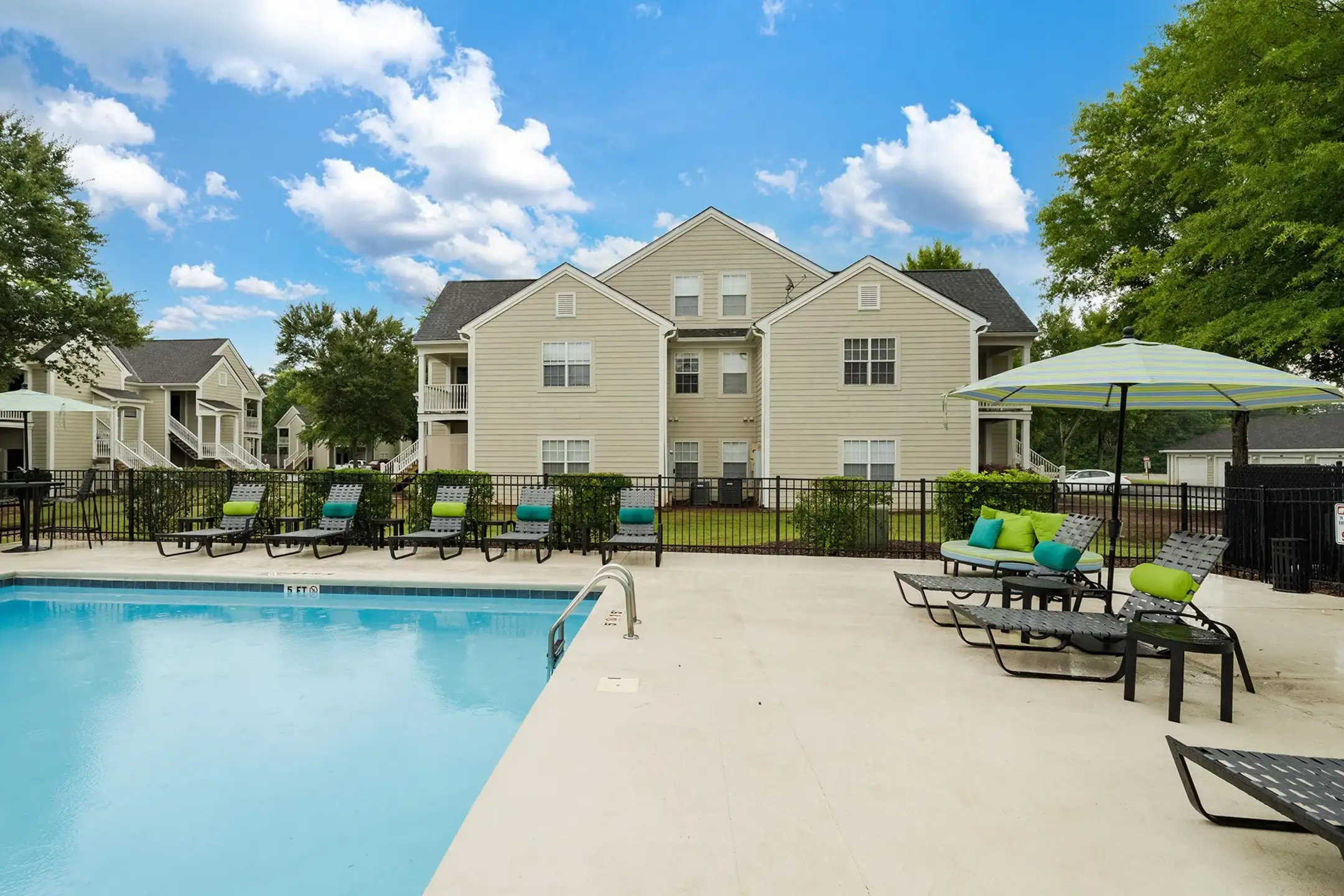 Maple Village Apartments Pell City, AL 35128