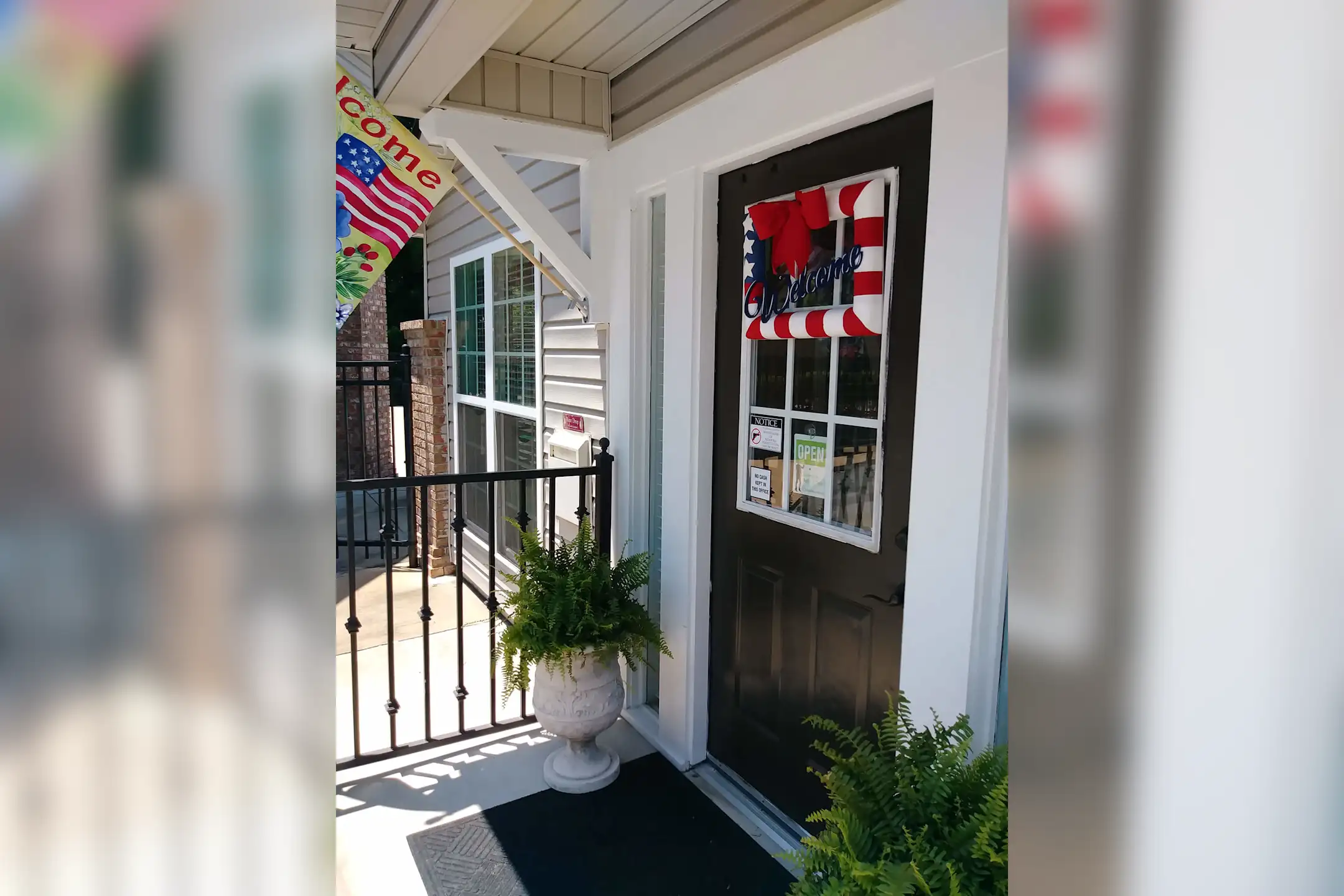 Clover Leaf Apartments - Phenix City, AL