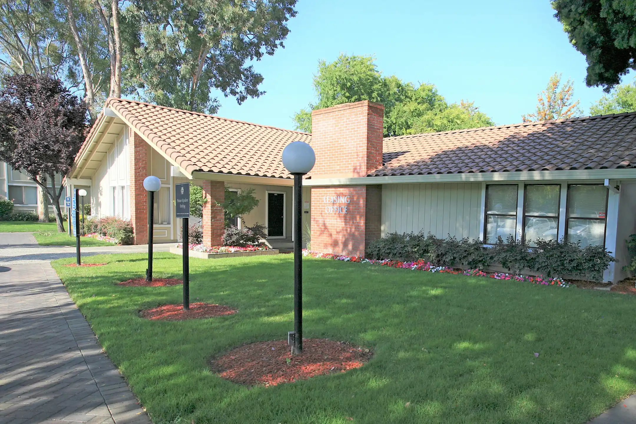 Almaden Terrace Apartments San Jose, CA 95125