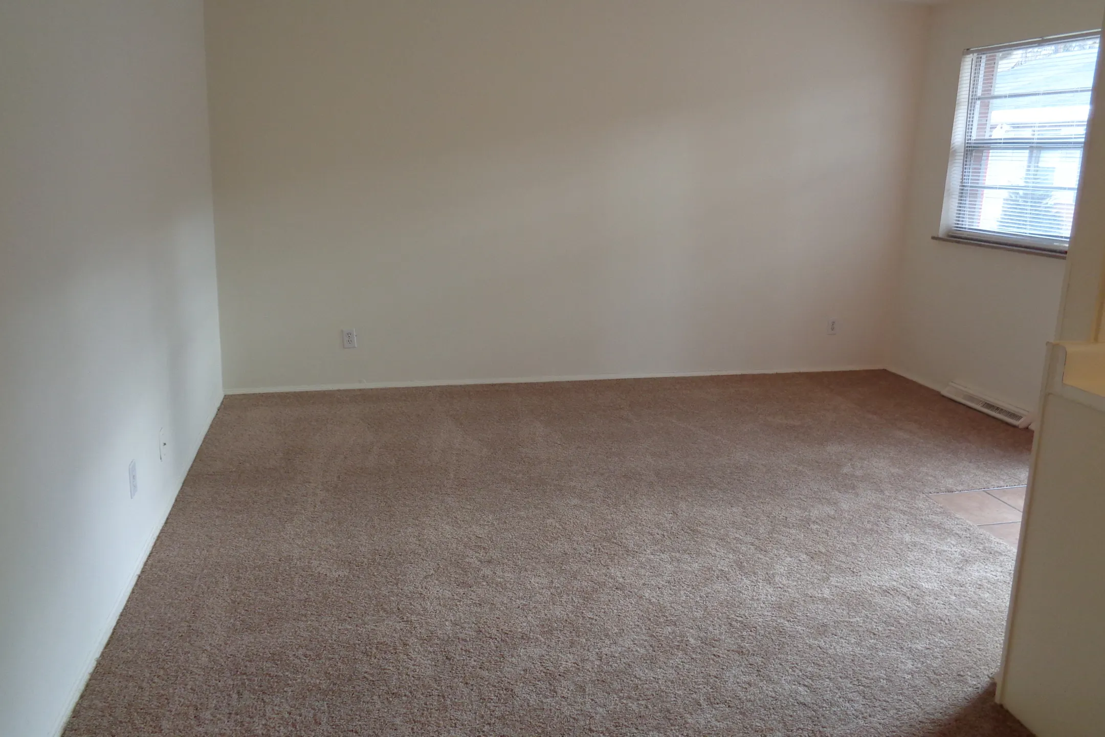 Leesburg Apartments 4045 Leesburg Ln Cincinnati, OH Apartments for