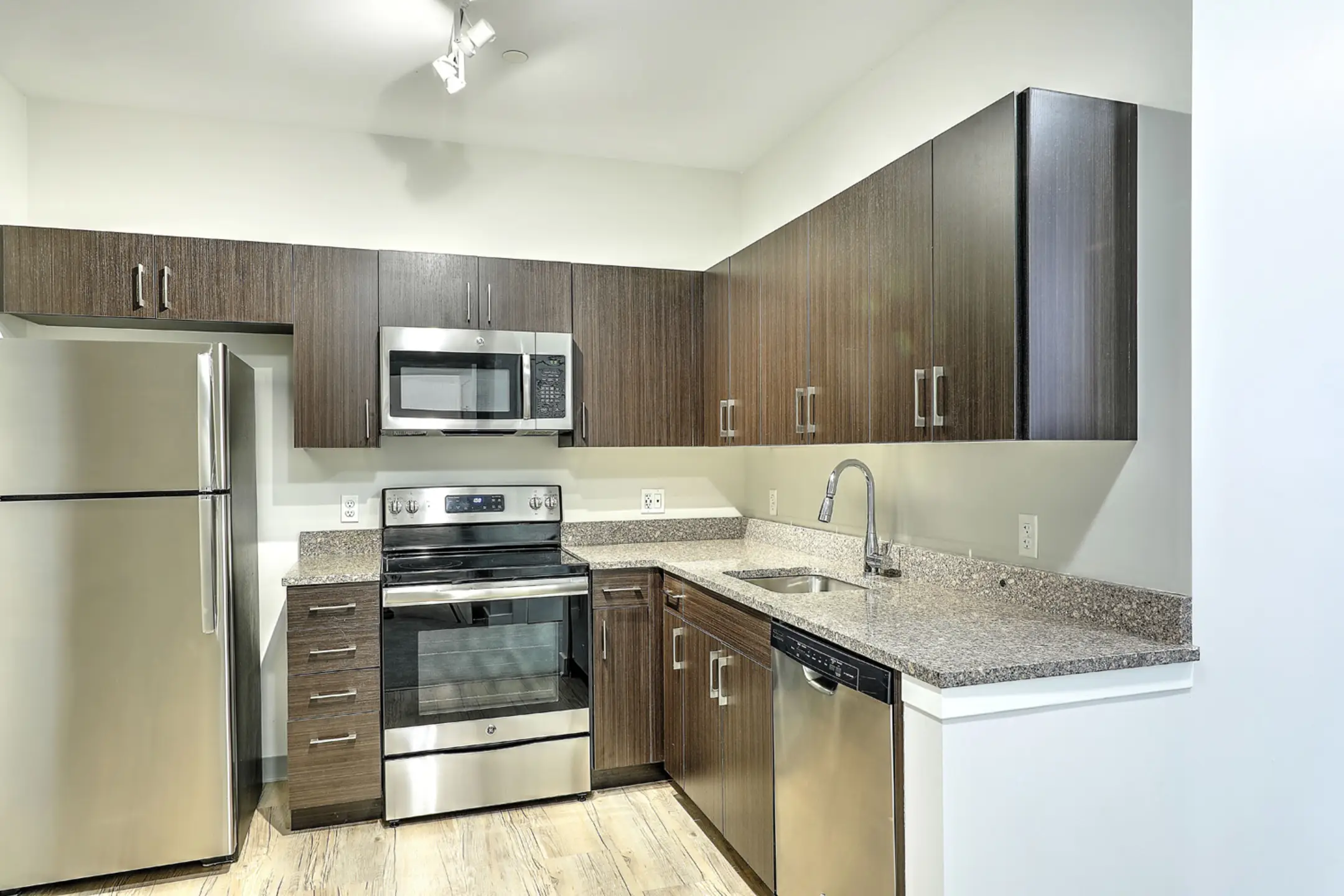 Rumford Center Apartments Rumford, RI 02916