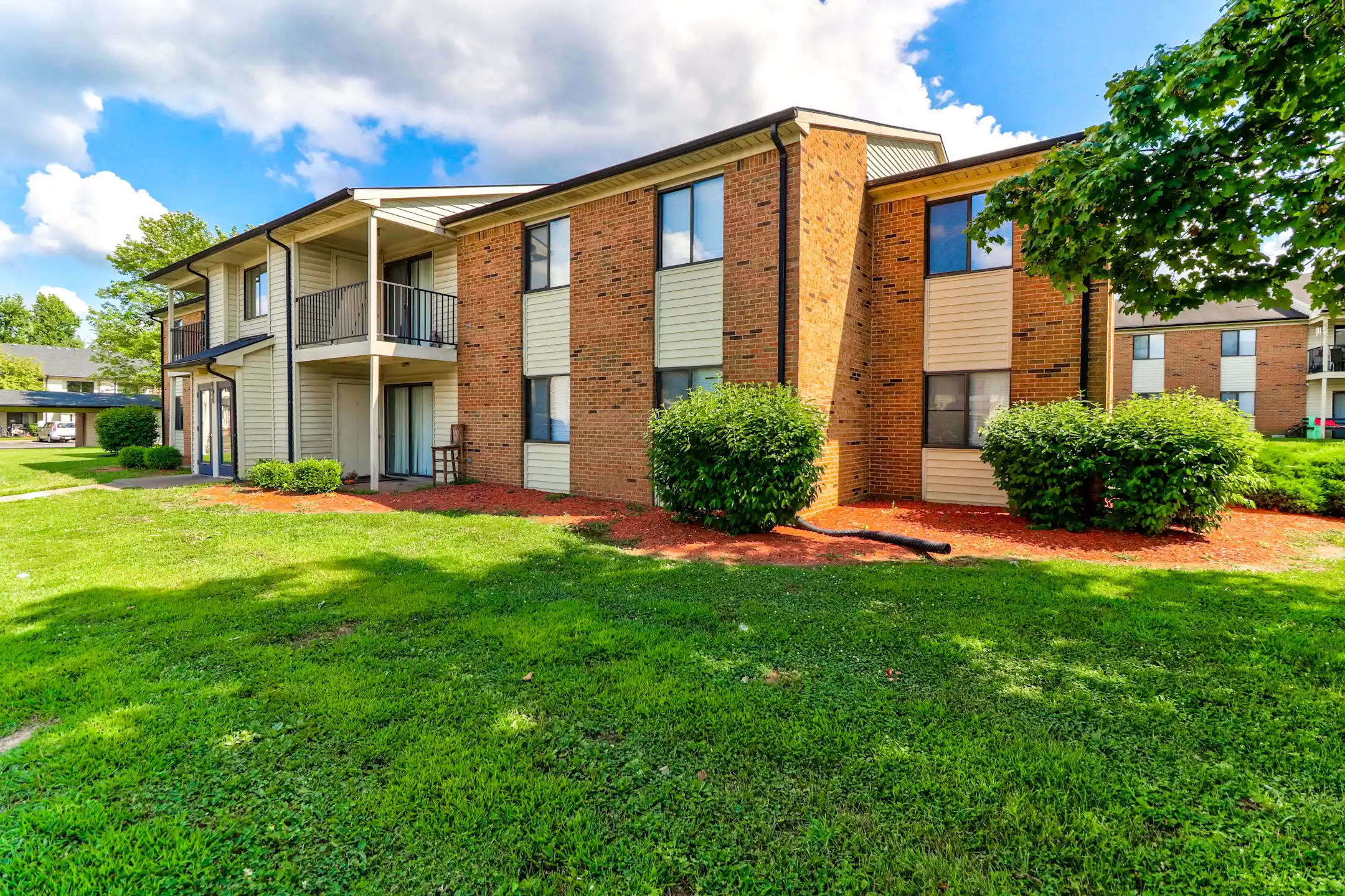 Building - Vann Park Apartment Homes - Evansville, IN