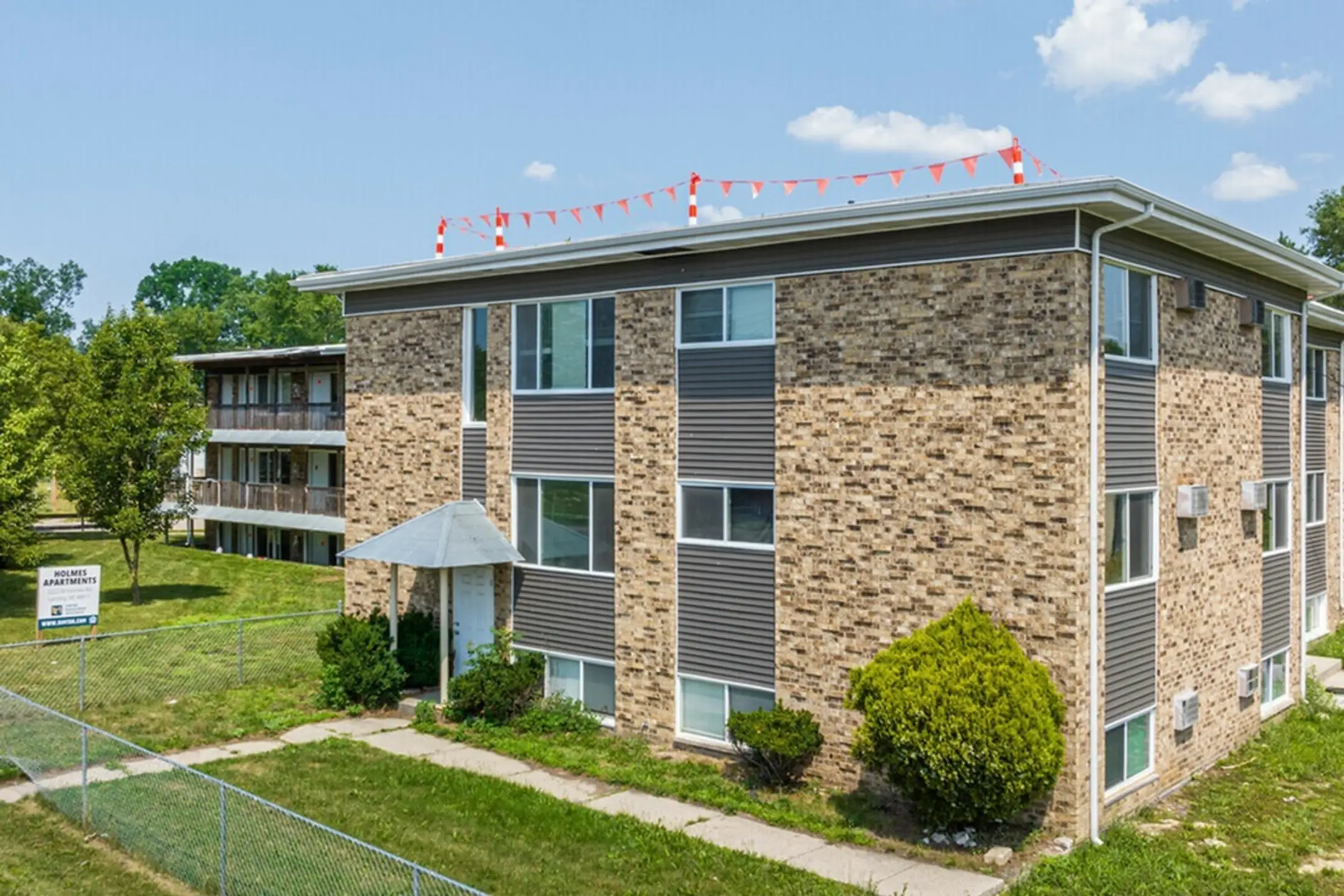 Holmes Flatz - 2222 West Holmes Road | Lansing, MI Apartments for Rent ...