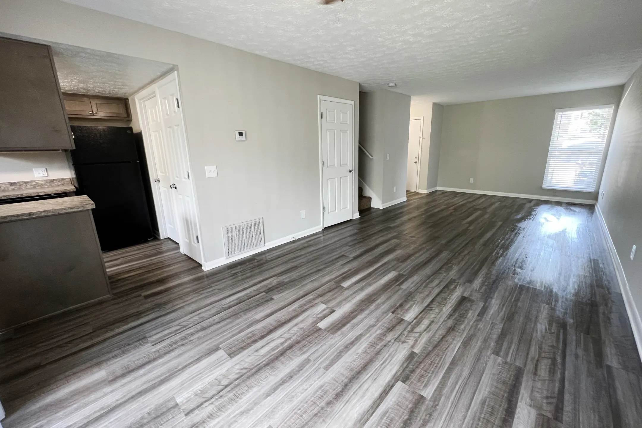 Living Room - Miamisburg By The Mall - Miamisburg, OH