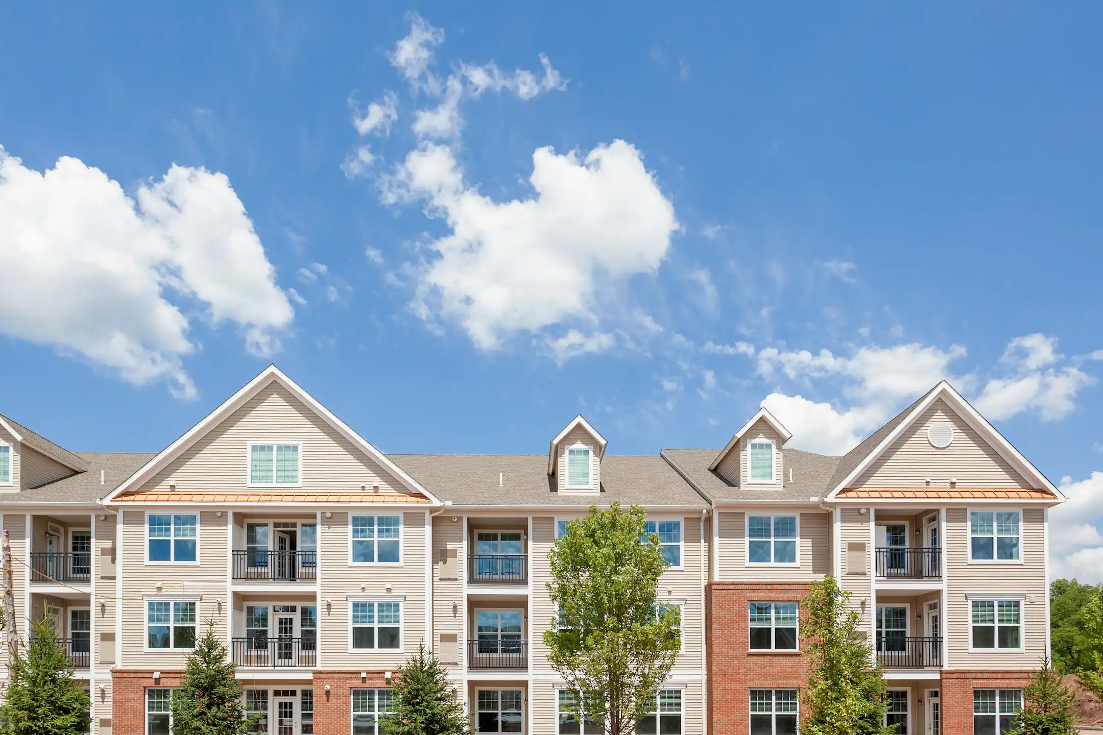 Residences at Steele Road 243 Steele Rd West Hartford, CT