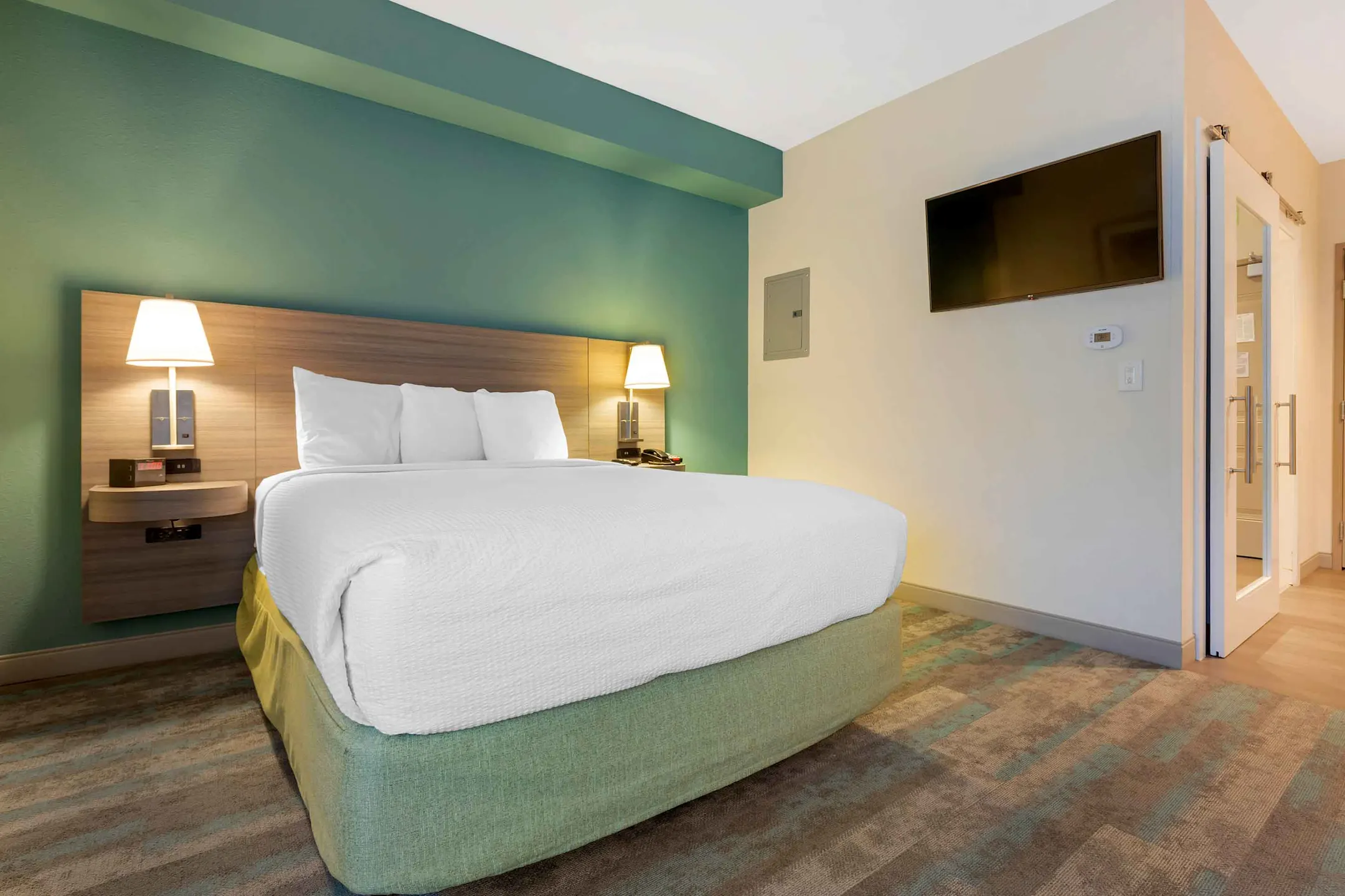 Bedroom - Furnished Studio - Greenville - Woodruff Road - Greenville, SC