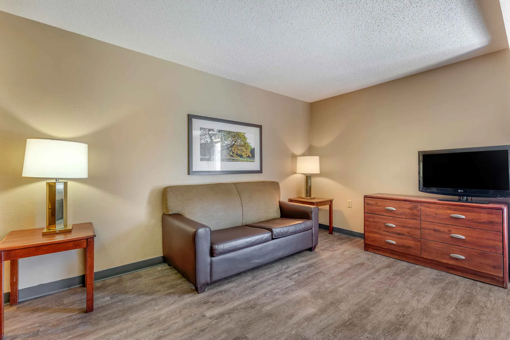 Furnished Studio Arlington Six Flags Apartments Arlington, TX 76006