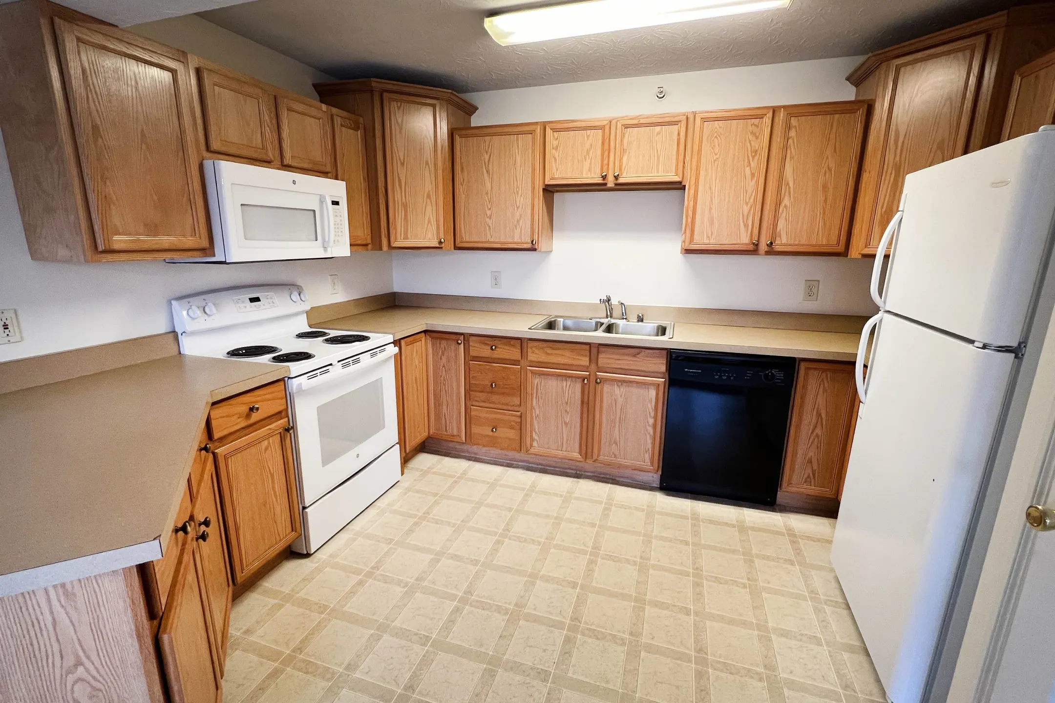 Walton Ridge Apartments - Walton, KY 41094