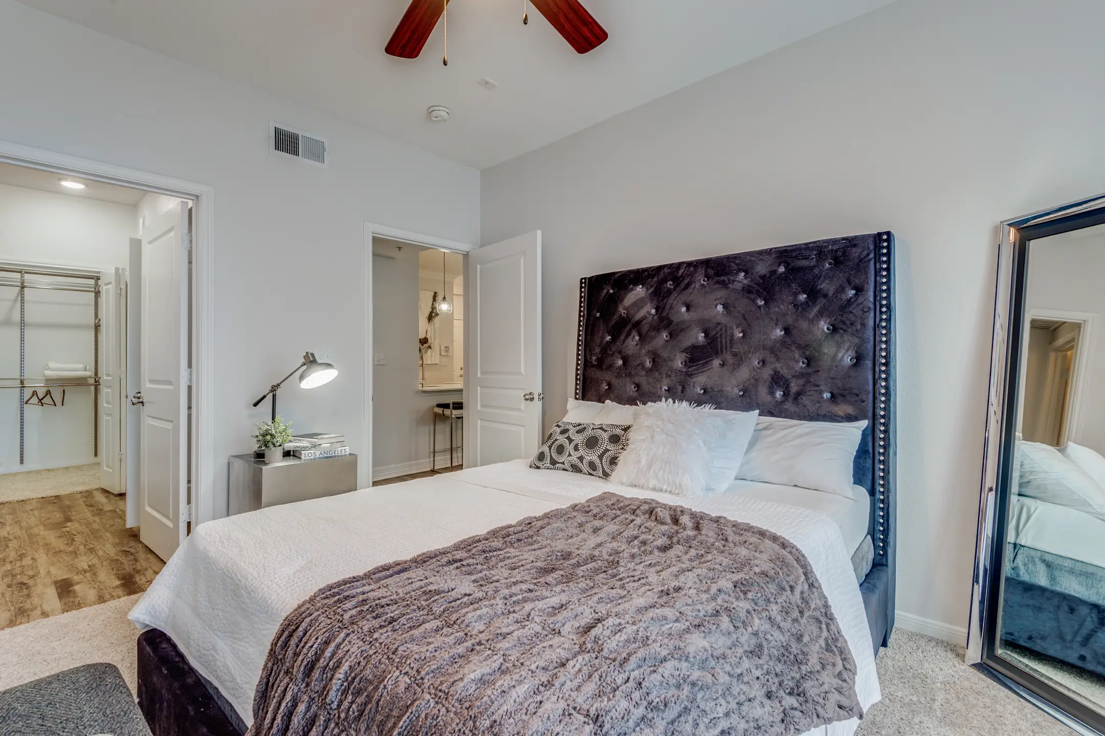 Bedroom - Portico Kirby - Houston, TX