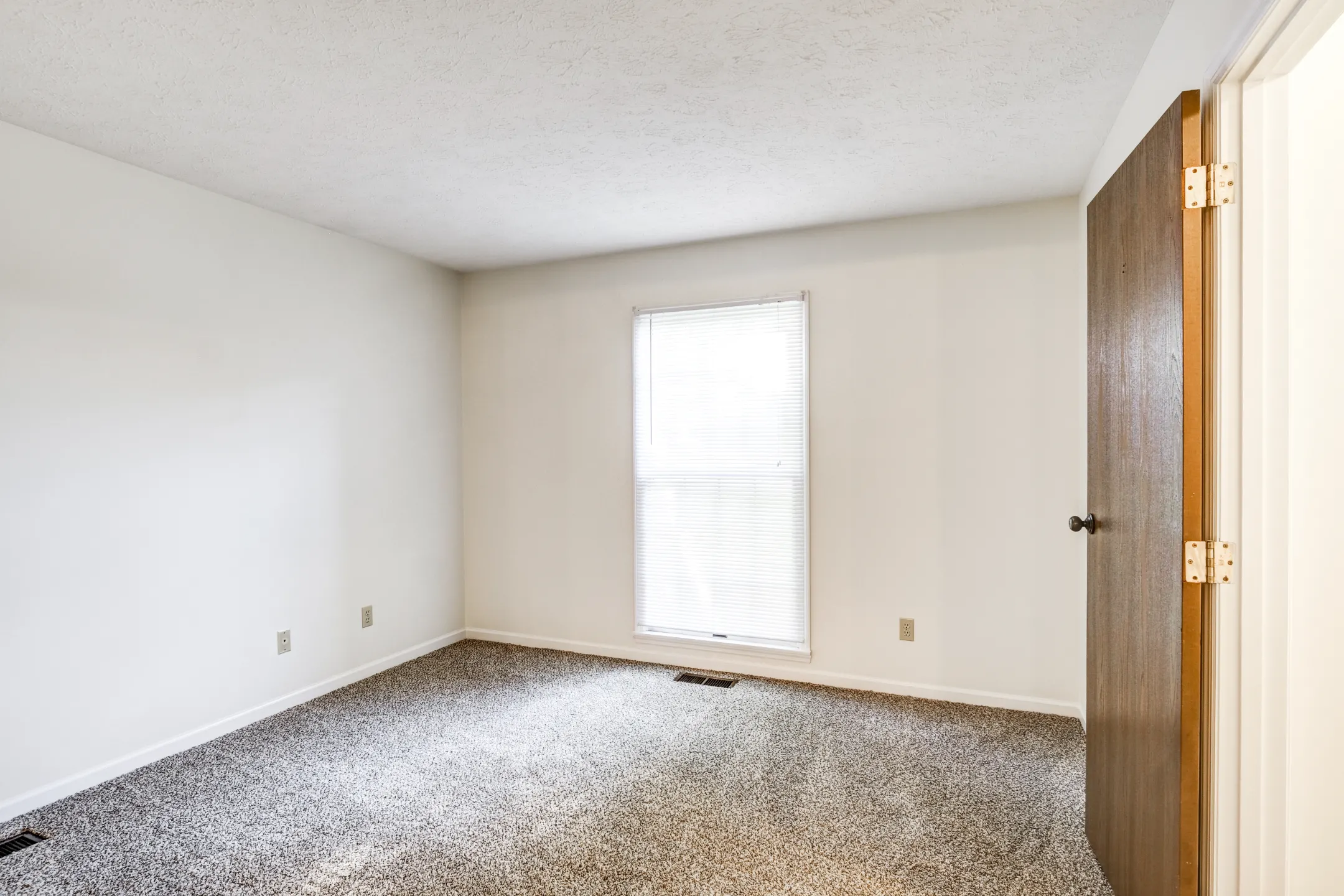 Oakmont Apartments - 23 Oakmont Pl | Batesville, IN for Rent | Rent.