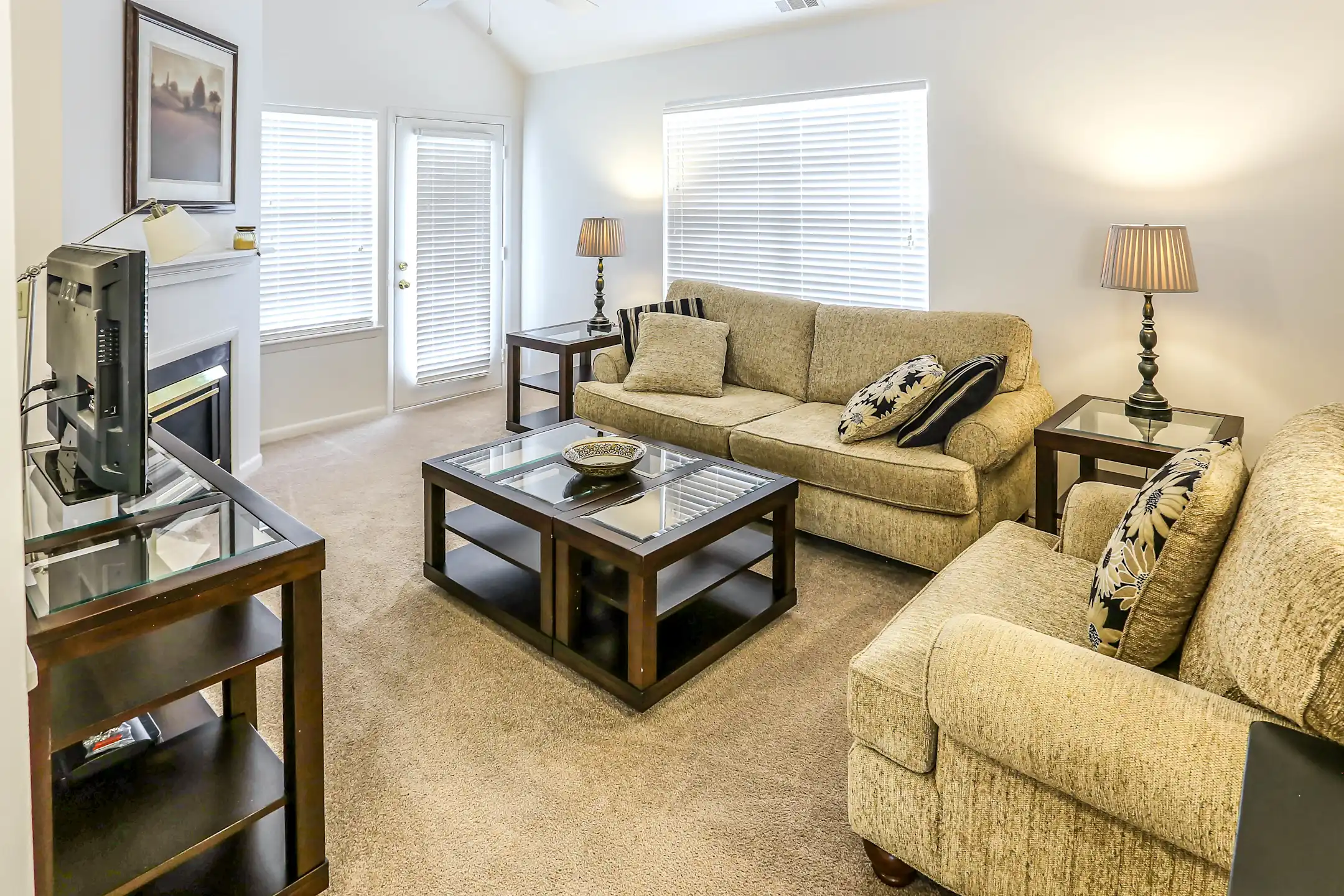 Daniel's Creek Luxury Apartments 150 Wexford Pl ster, NY