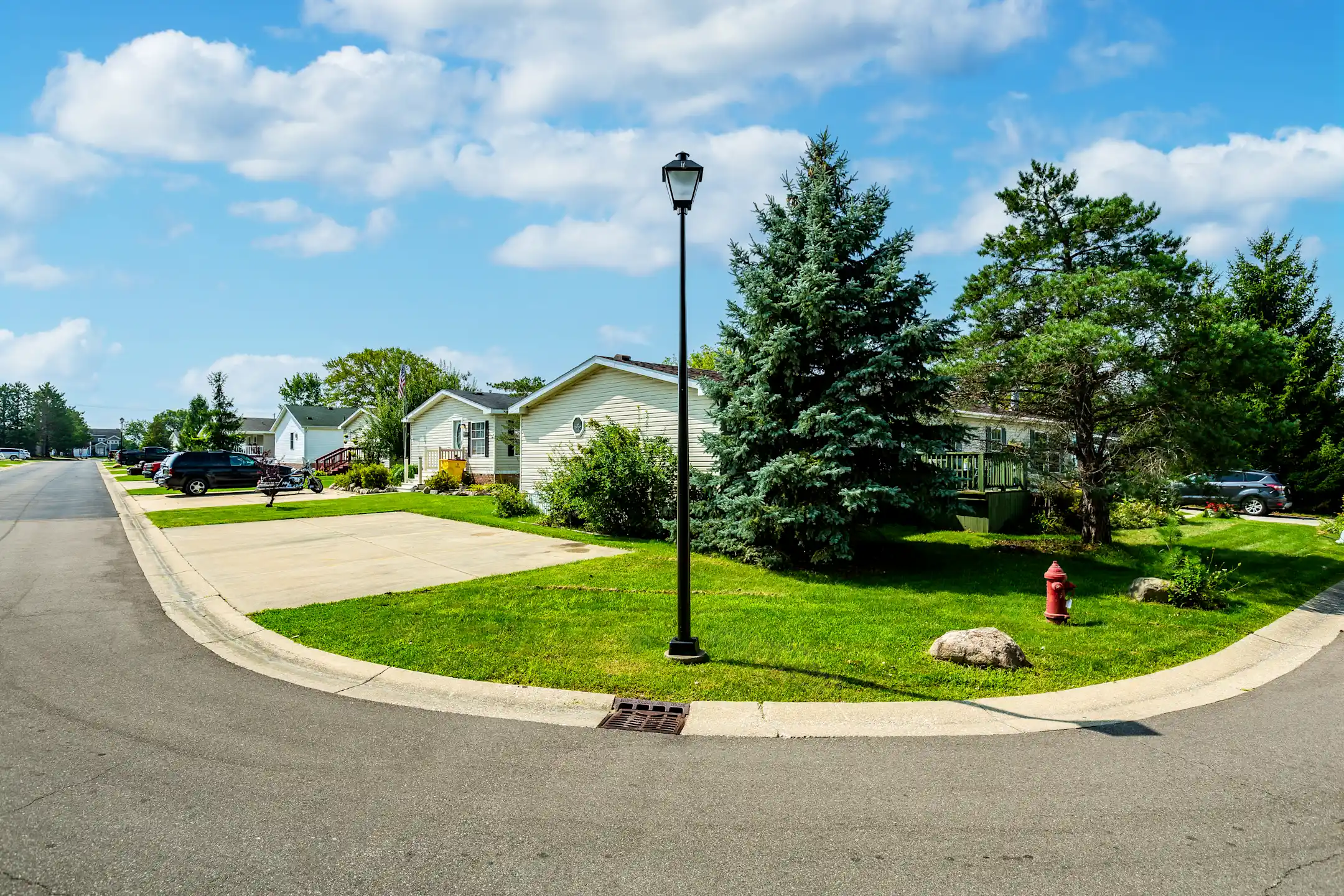 Lake Fenton Apartments Fenton, MI 48430