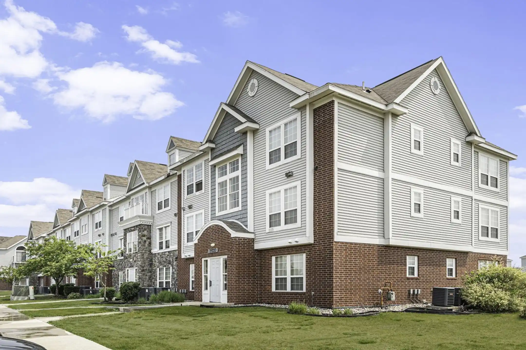 Tracy Creek 29181 Tracy Creek Dr Perrysburg, OH Apartments for Rent