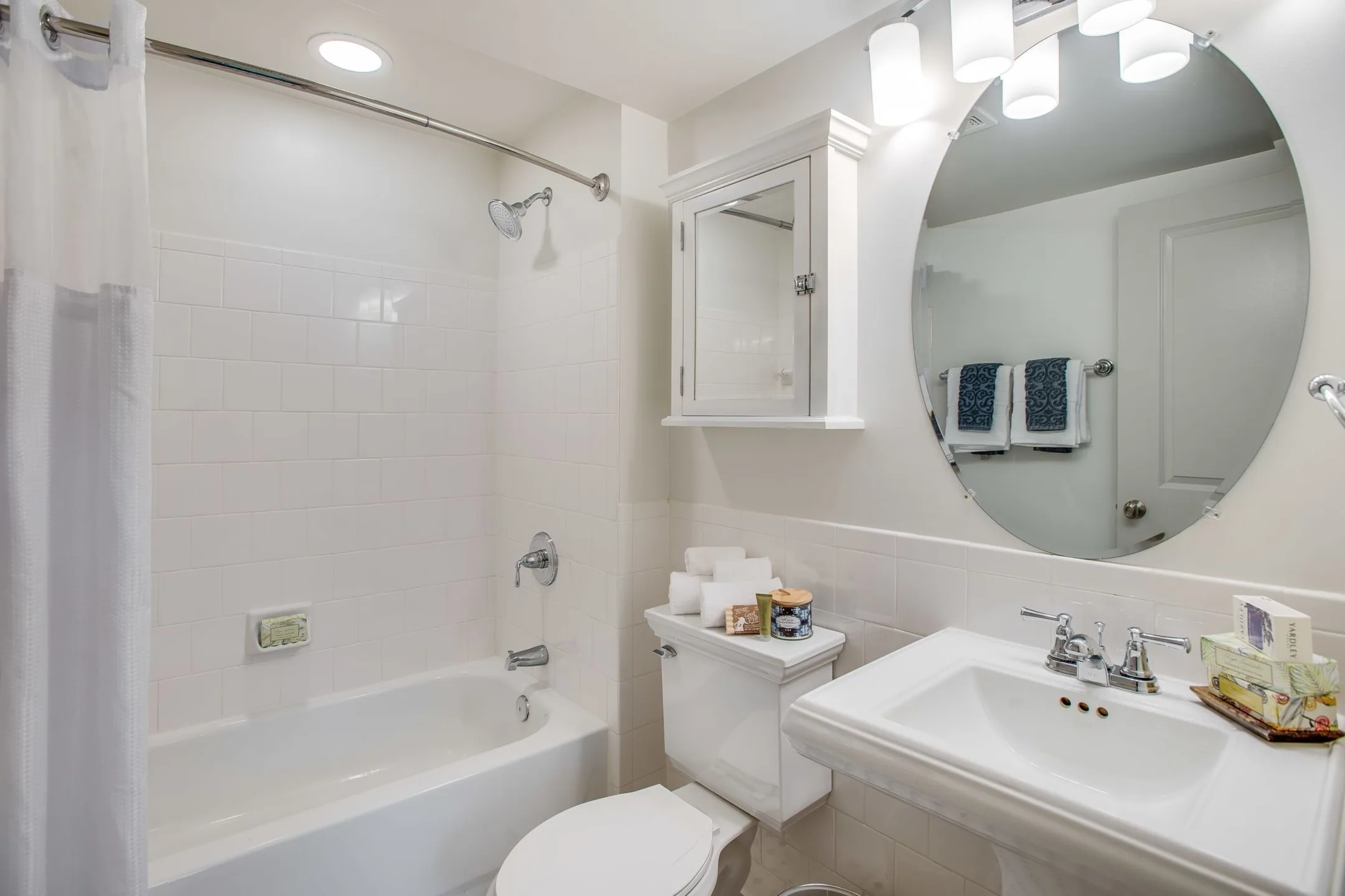Bathroom - Camden Roosevelt - Washington, DC
