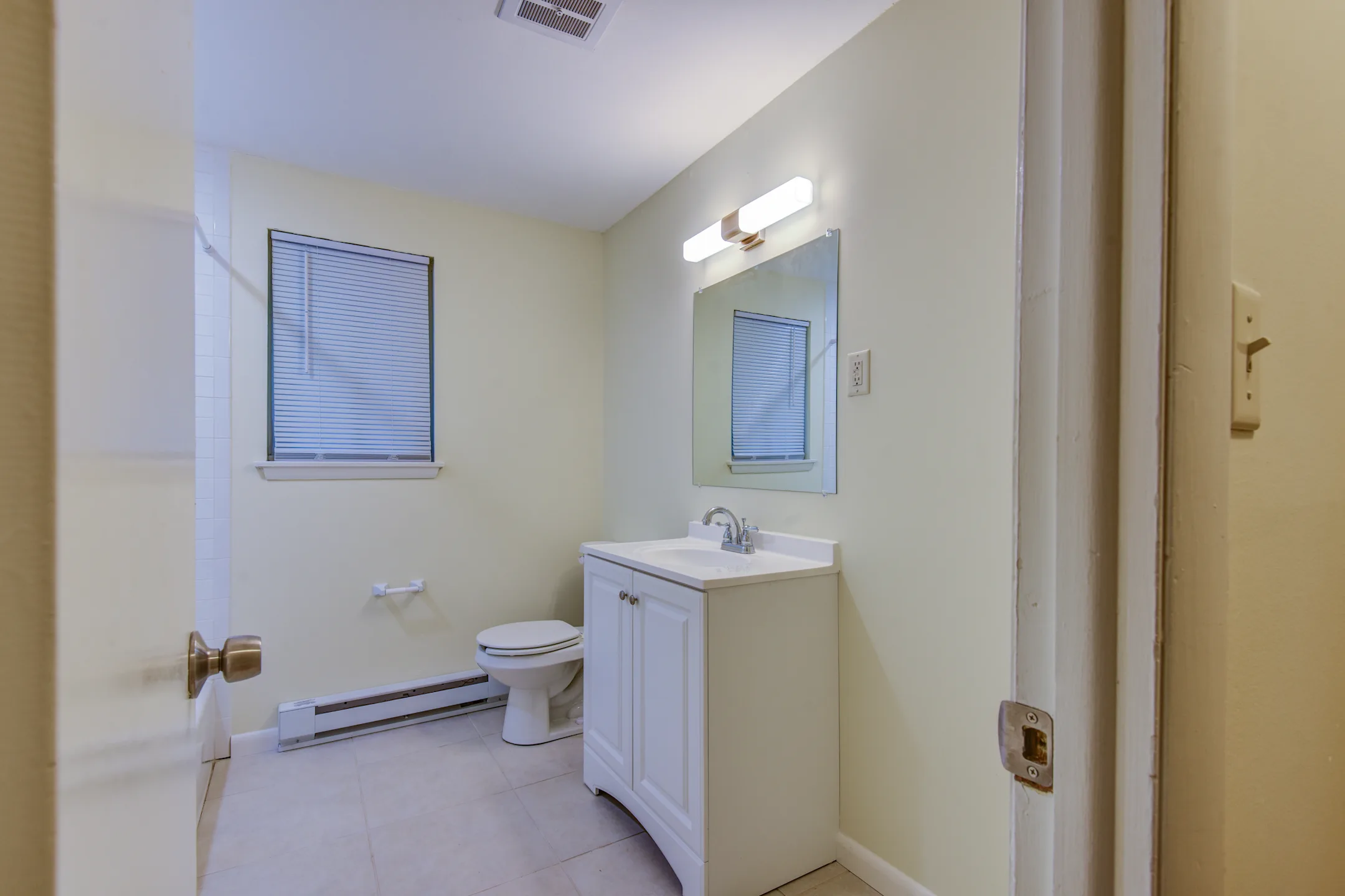 Ramblestone Apartments 15 Regency Dr Bloomfield, CT for Rent Rent.