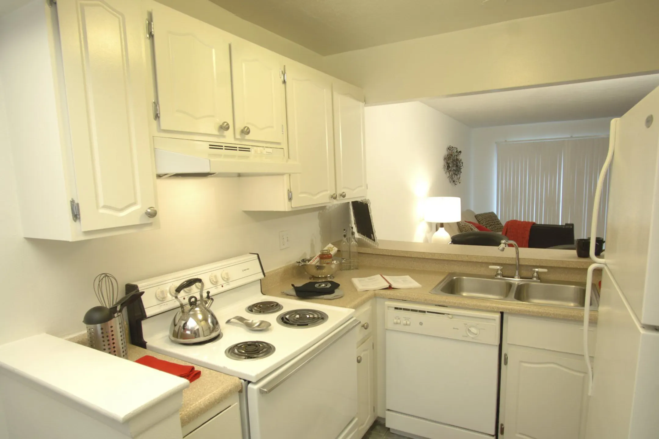 Grand Oaks Apartments Apartments Grand Blanc, MI 48439