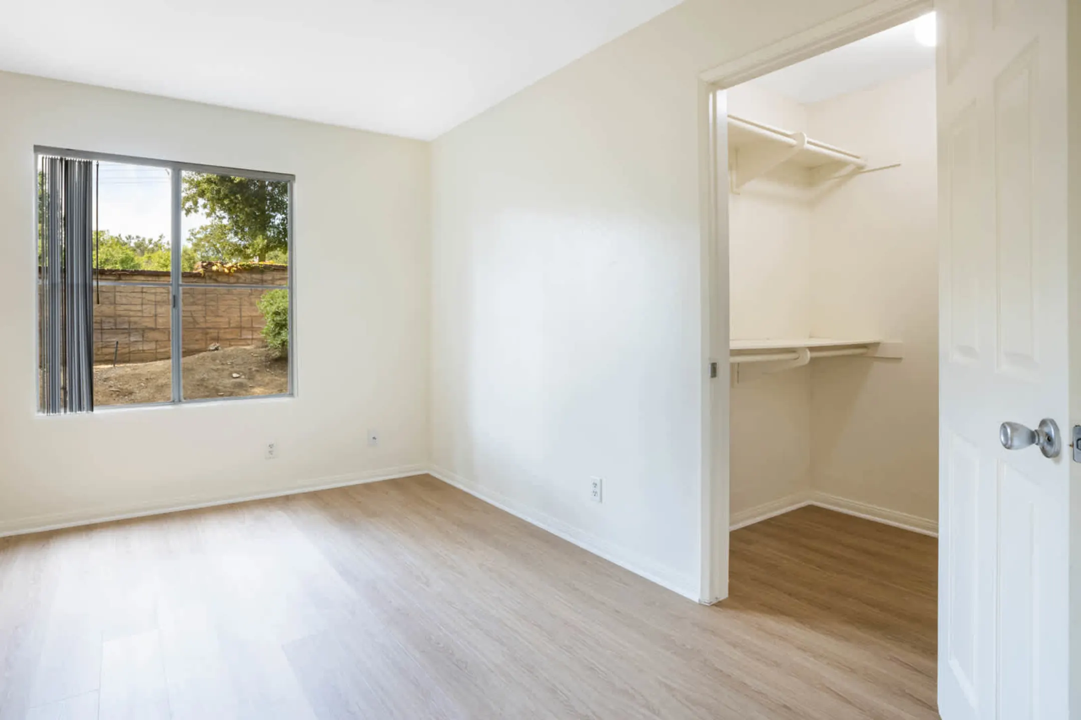 Oak Park Apartment Homes Apartments Oak Park, CA 91377