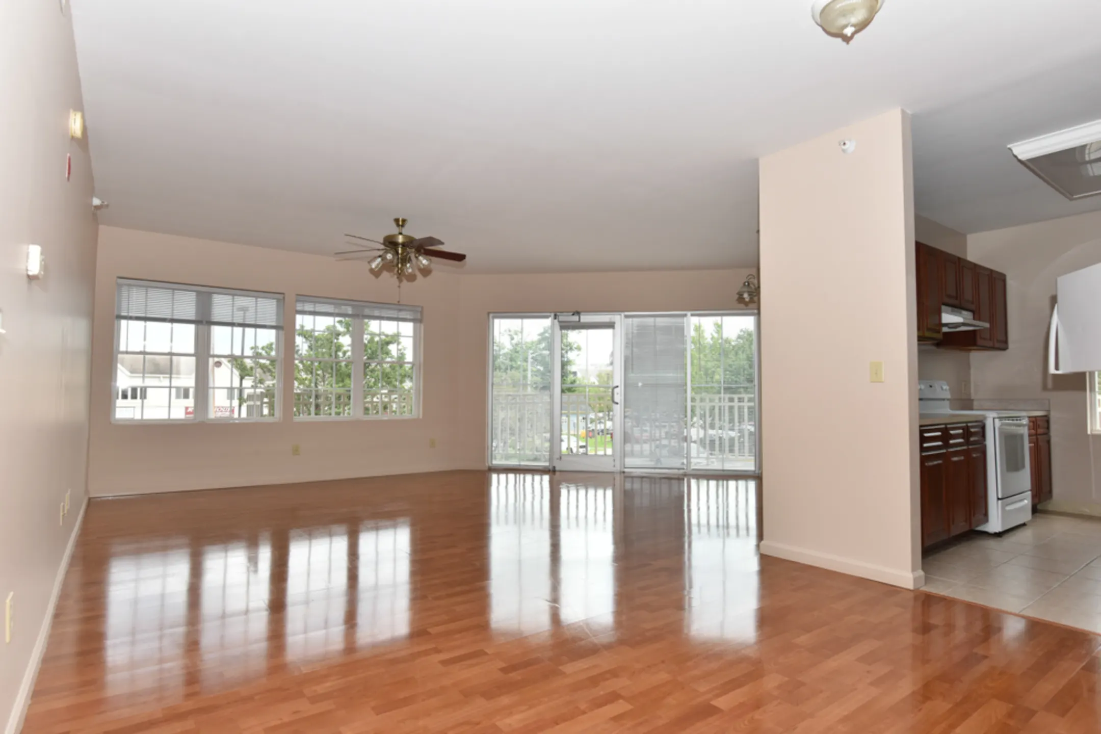 Burnham Rentals Third & Dunn Apartments Bloomington, IN 47401