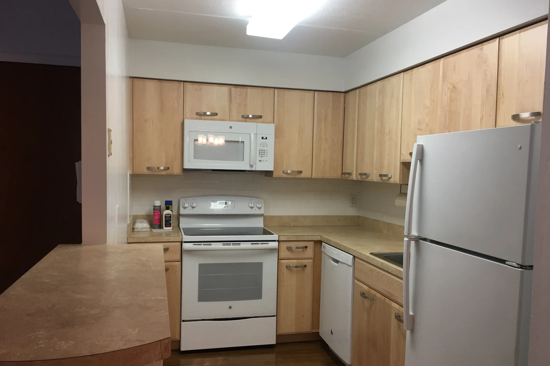 Kitchen - Bridgewater Apartments - Brookhaven, PA