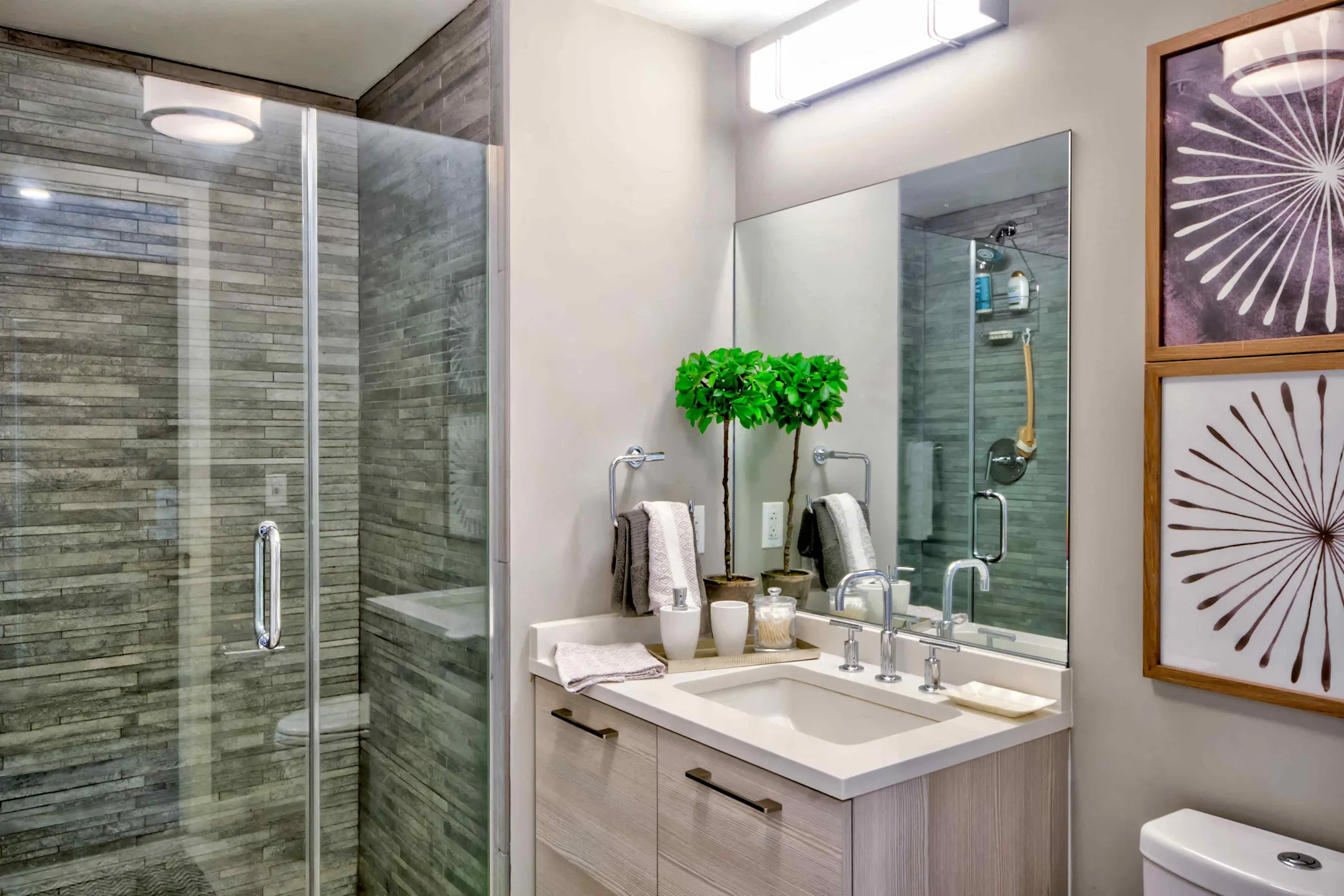 Bathroom - 1305 Dock Street - Baltimore, MD