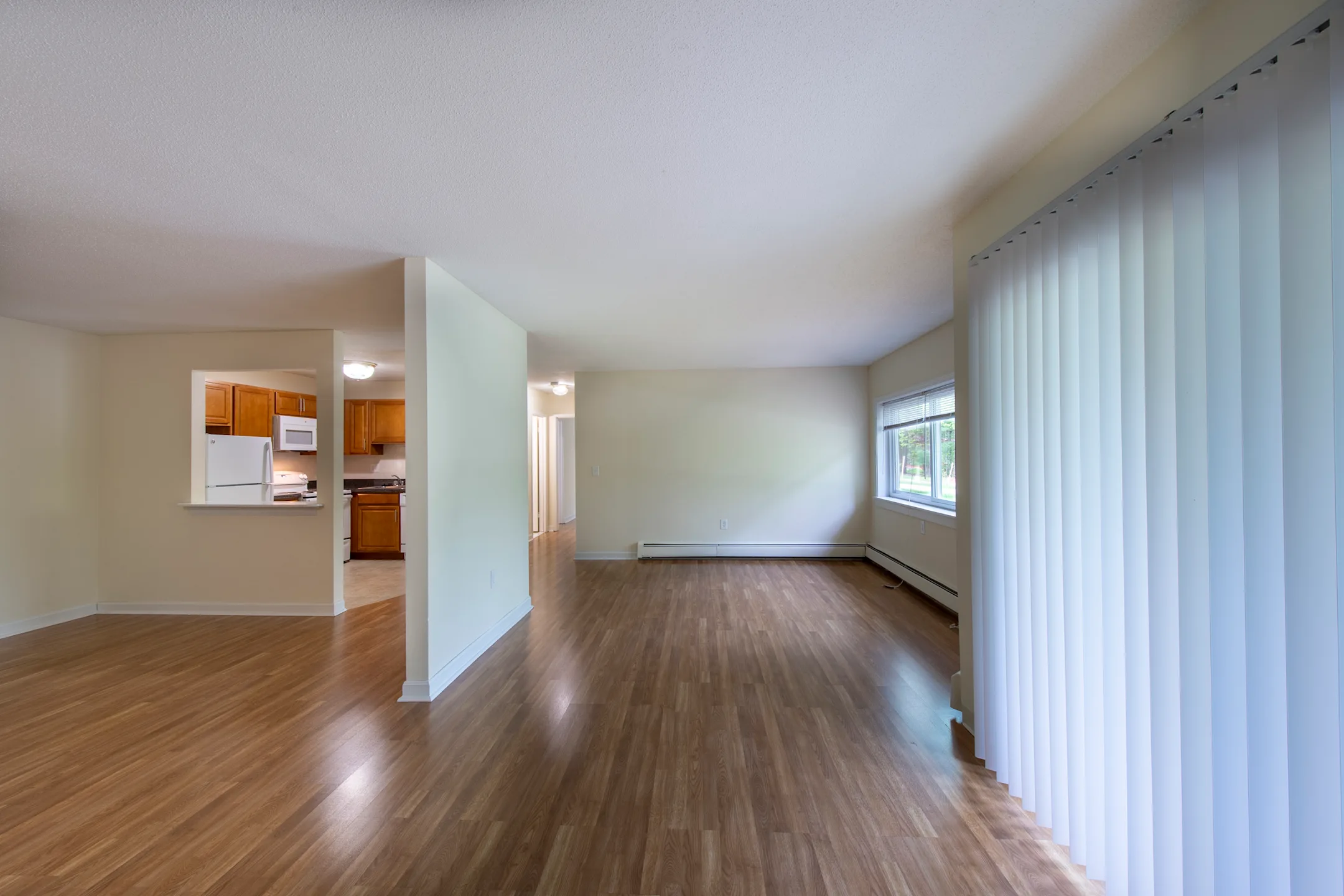 Redwood Hills Apartments Worcester, MA 01604