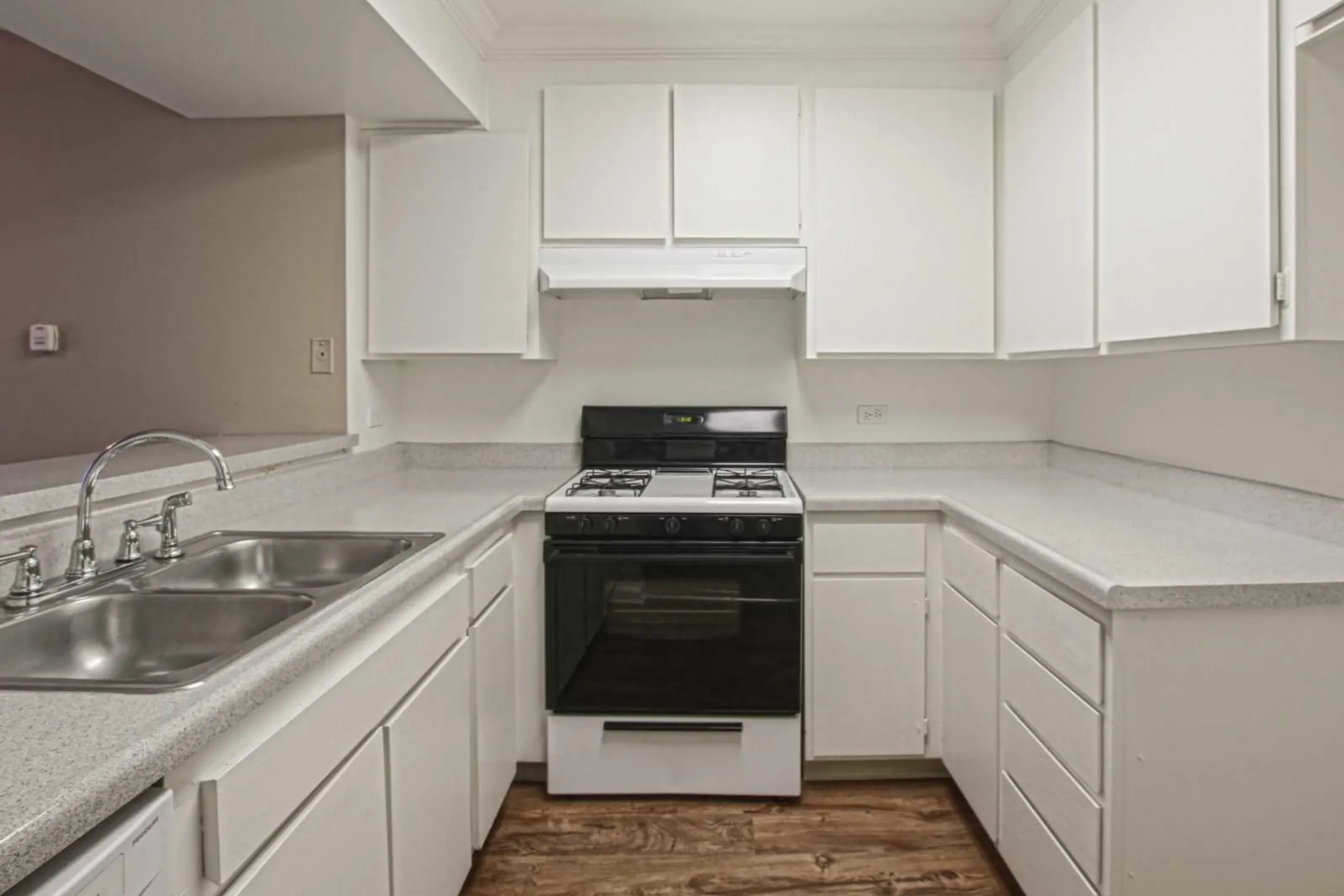 Kitchen - Trask Apartments - Westminster, CA
