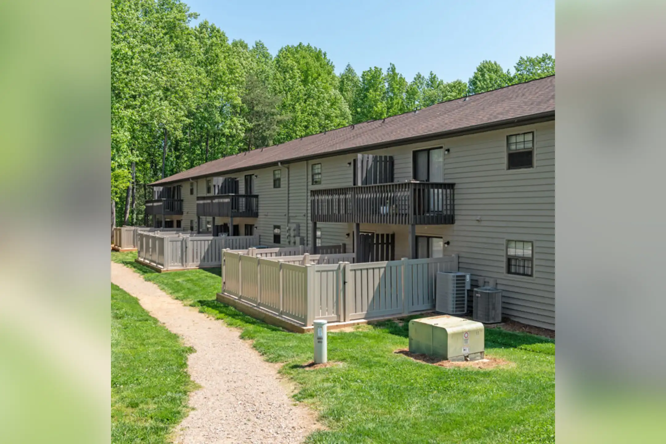 Country Club Apartments 900 W Wilson Ave Mooresville, NC Apartments