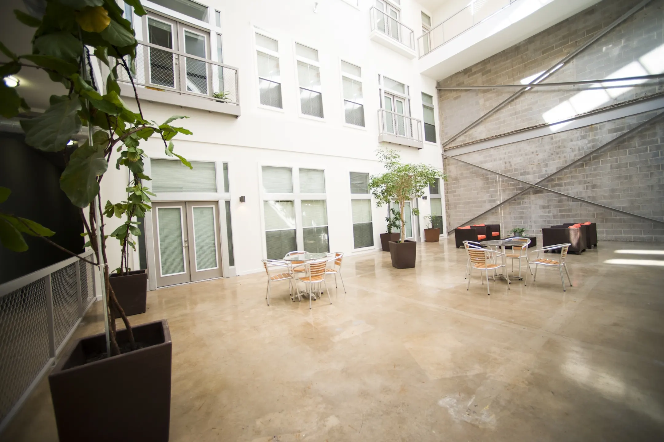 Trinity Loft Apartments Dallas, TX 75207