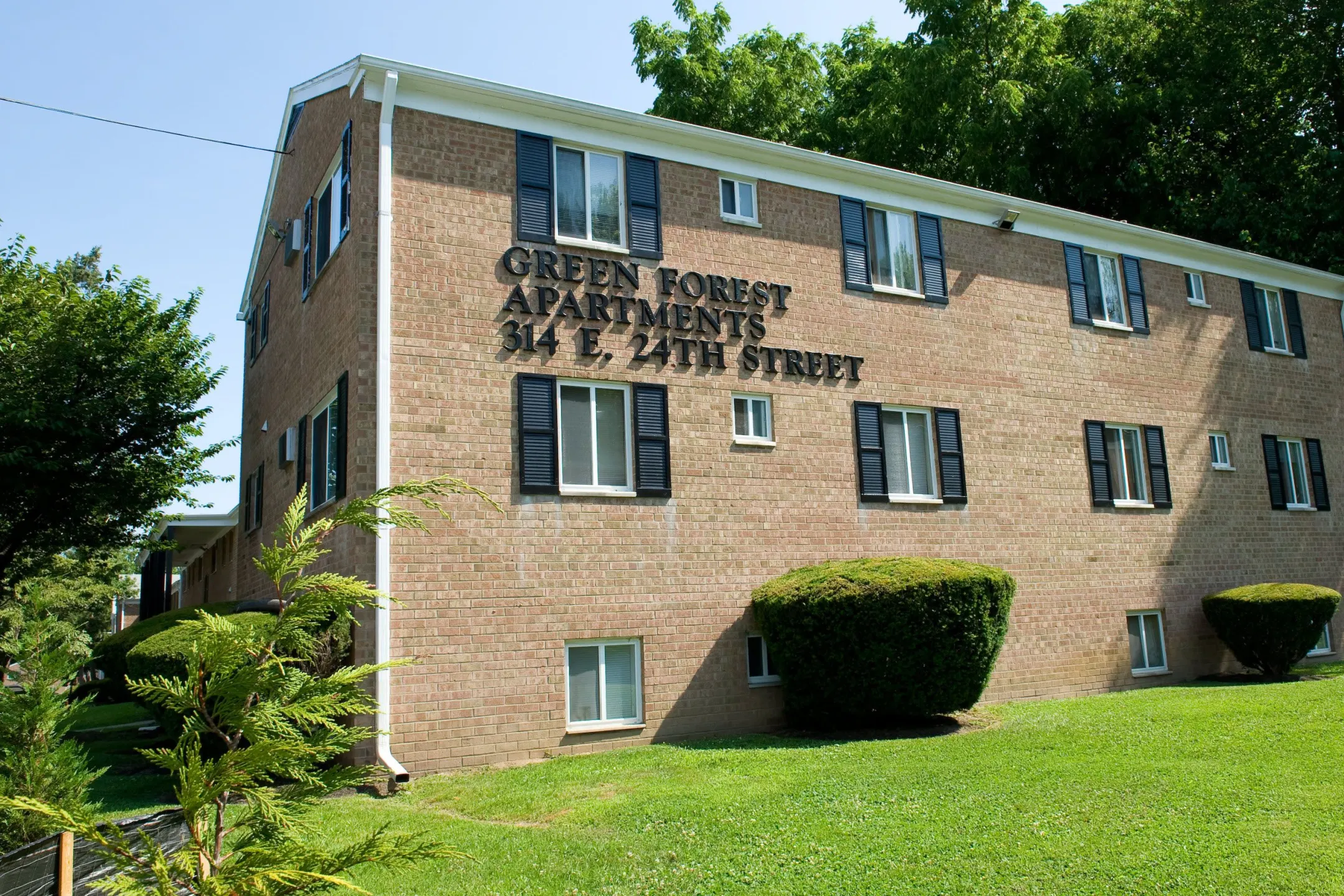 Building - Green Forest Apartments - Chester, PA
